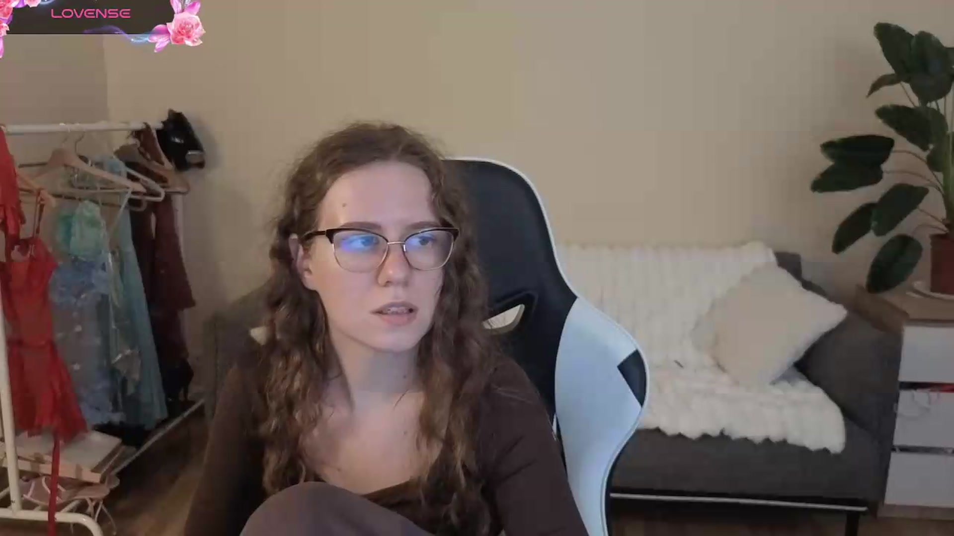 Gallery image thumbnail from BlueFlowerr's myfreecams stream on, 08/24/2026, 20:32 image 11 of 20