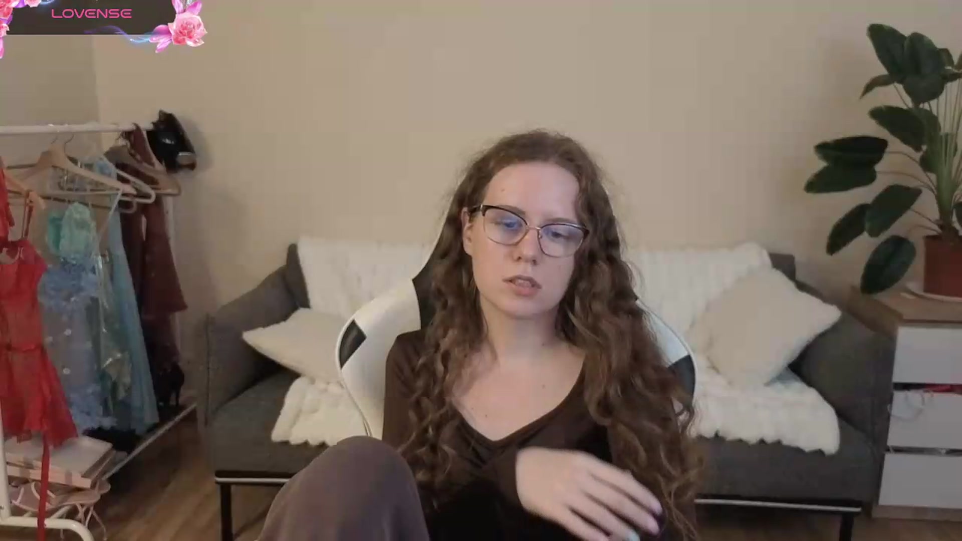 Gallery image thumbnail from BlueFlowerr's myfreecams stream on, 08/24/2026, 20:32 image 8 of 20