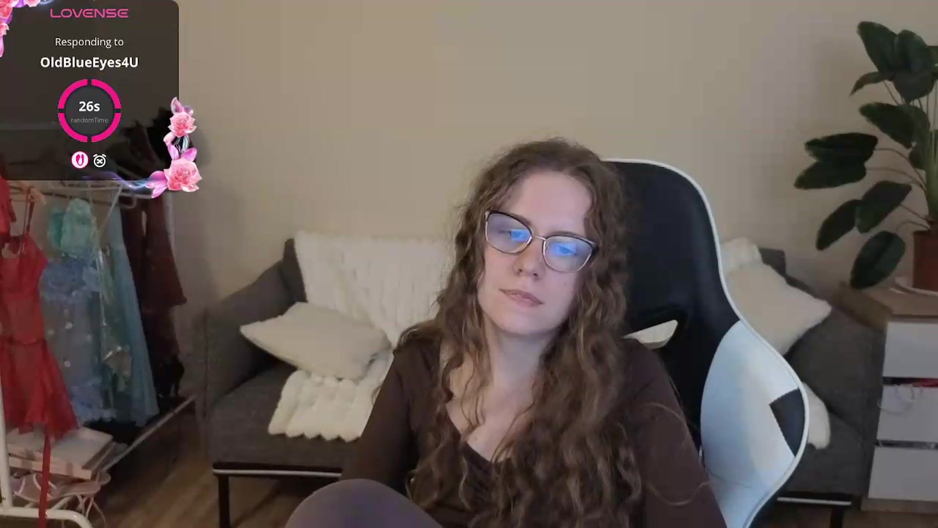 Gallery image thumbnail from BlueFlowerr's myfreecams stream on, 08/24/2026, 20:32 image 16 of 20