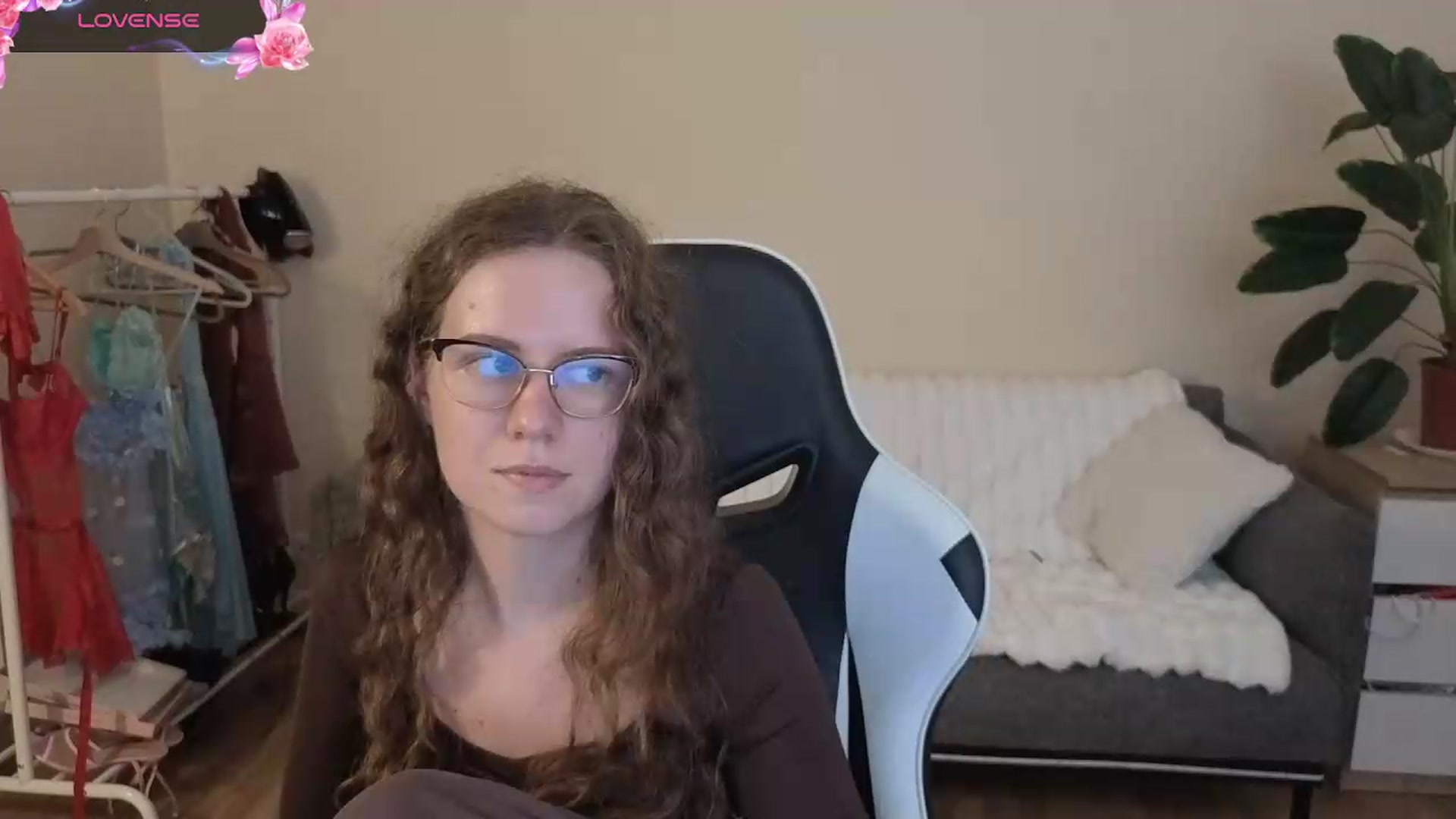 Gallery image thumbnail from BlueFlowerr's myfreecams stream on, 08/24/2026, 20:32 image 14 of 20