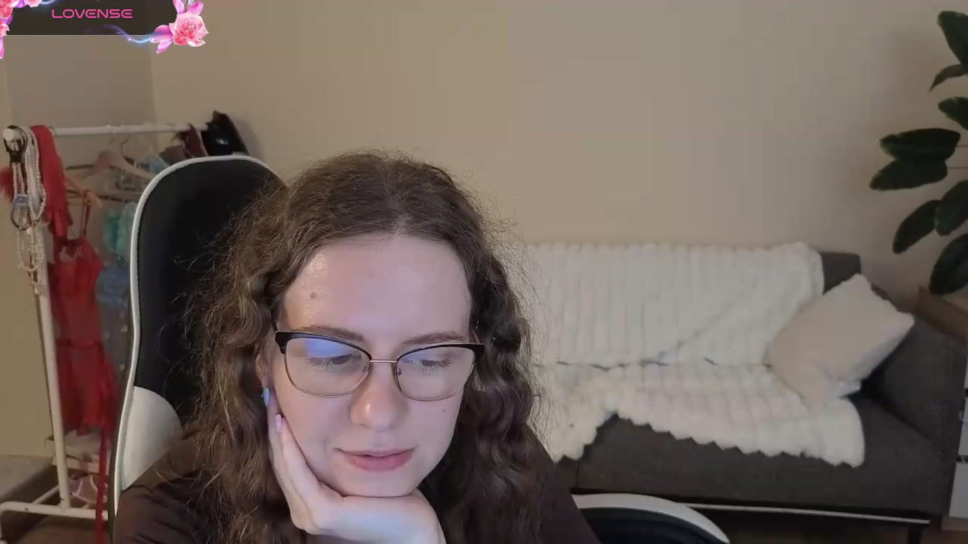 Gallery image thumbnail from BlueFlowerr's myfreecams stream on, 08/24/2026, 22:43 image 15 of 20
