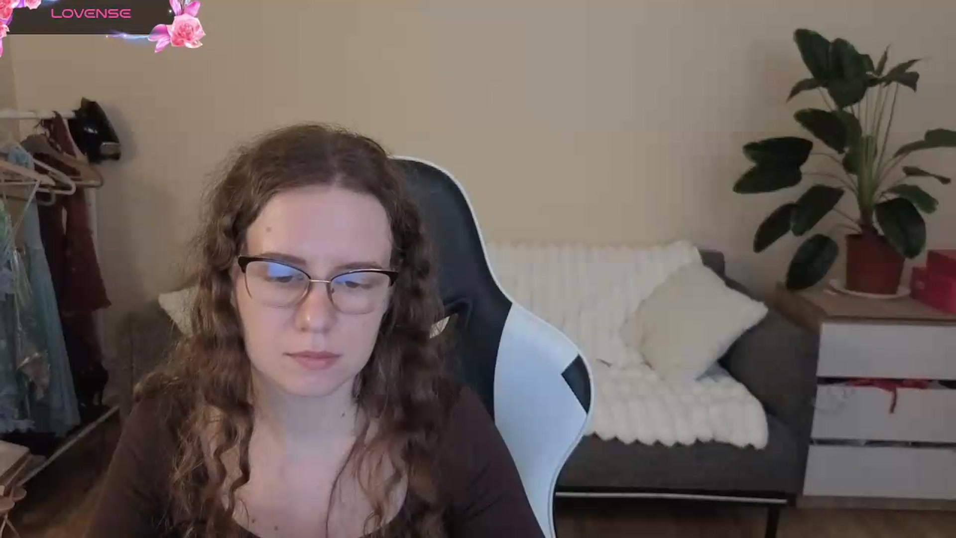Gallery image thumbnail from BlueFlowerr's myfreecams stream on, 08/24/2026, 22:43 image 10 of 20