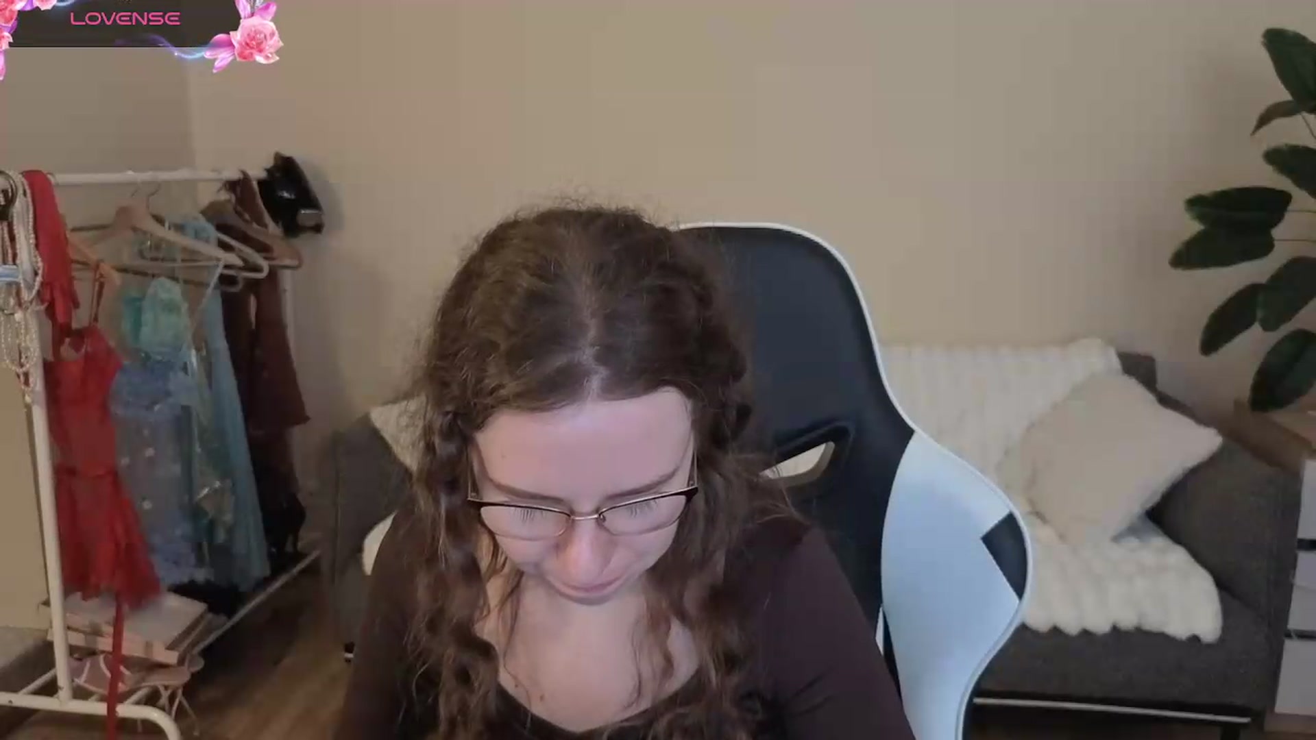 Gallery image thumbnail from BlueFlowerr's myfreecams stream on, 08/24/2026, 22:43 image 2 of 20