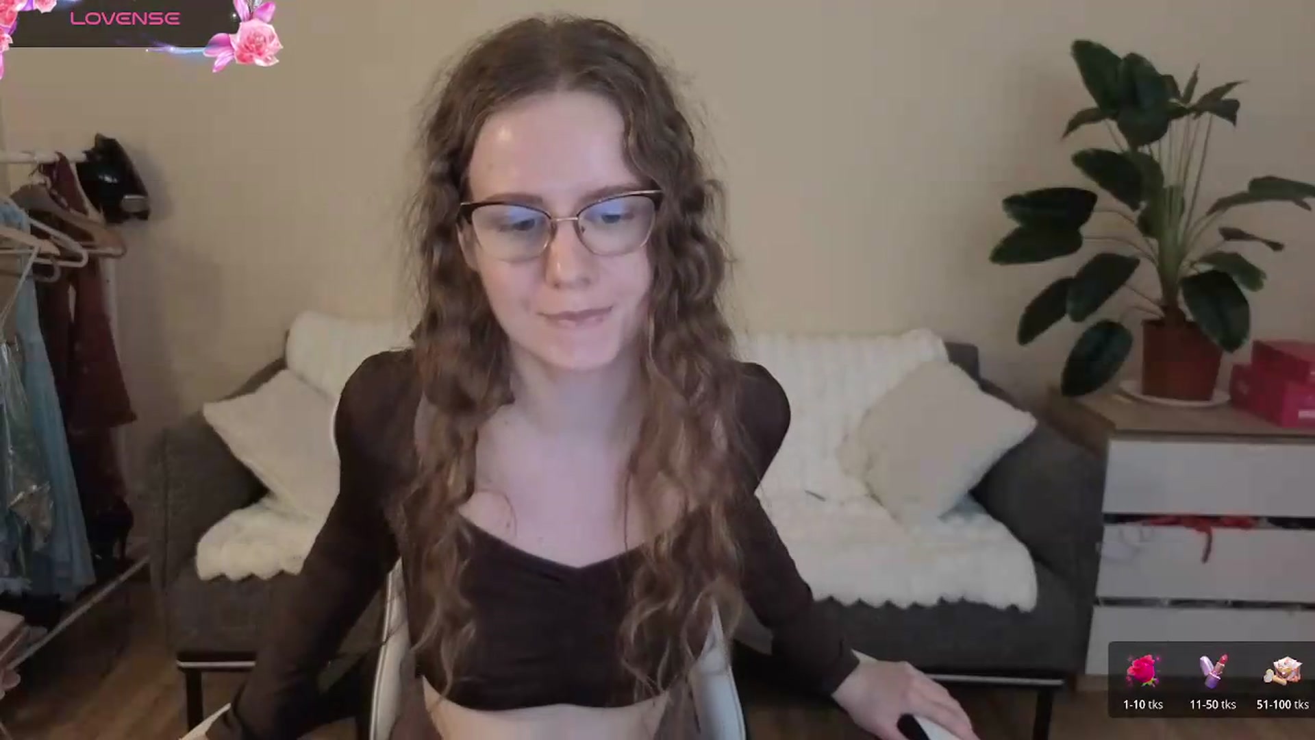 Gallery image thumbnail from BlueFlowerr's myfreecams stream on, 08/24/2026, 22:43 image 14 of 20