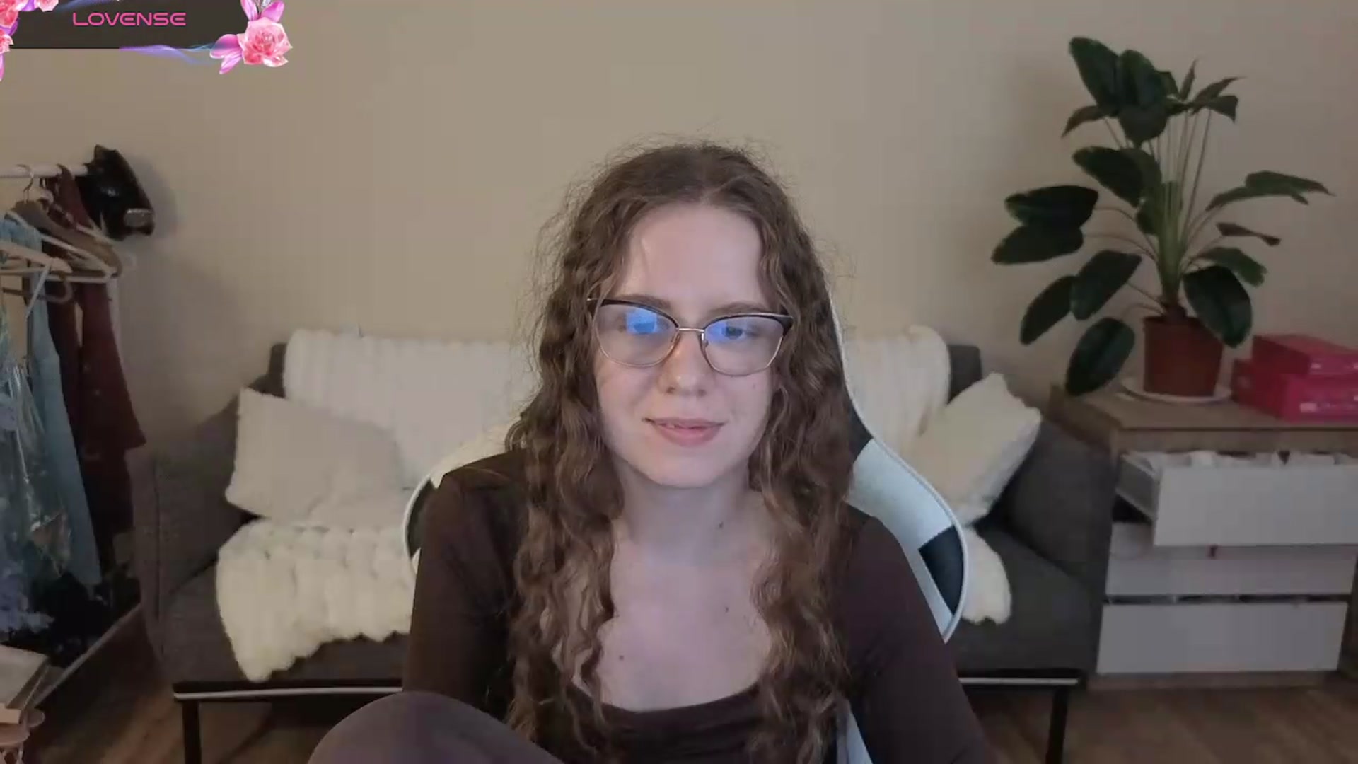 Gallery image thumbnail from BlueFlowerr's myfreecams stream on, 08/25/2026, 24:02 image 7 of 20
