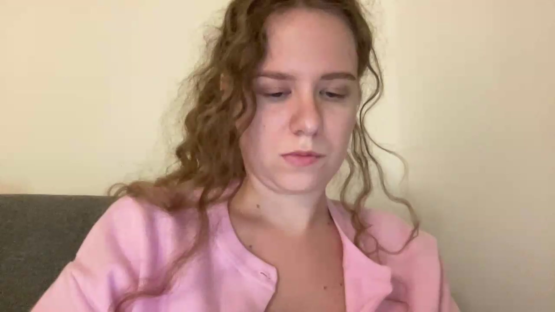 Gallery image thumbnail from BlueFlowerr's myfreecams stream on, 08/25/2026, 21:00 image 18 of 20