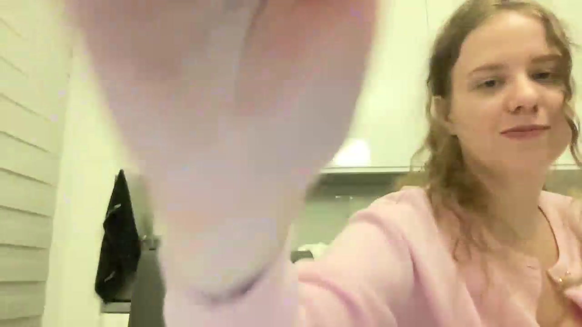Gallery image thumbnail from BlueFlowerr's myfreecams stream on, 08/25/2026, 23:25 image 10 of 20