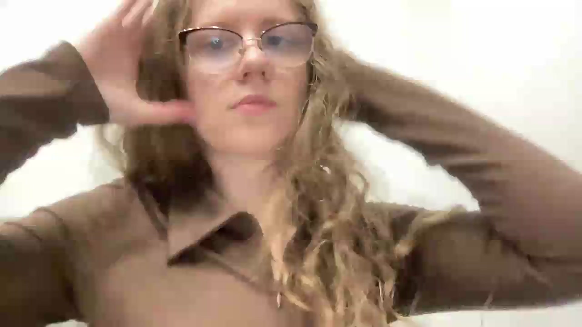 Gallery image thumbnail from BlueFlowerr's myfreecams stream on, 08/26/2026, 22:07 image 1 of 20