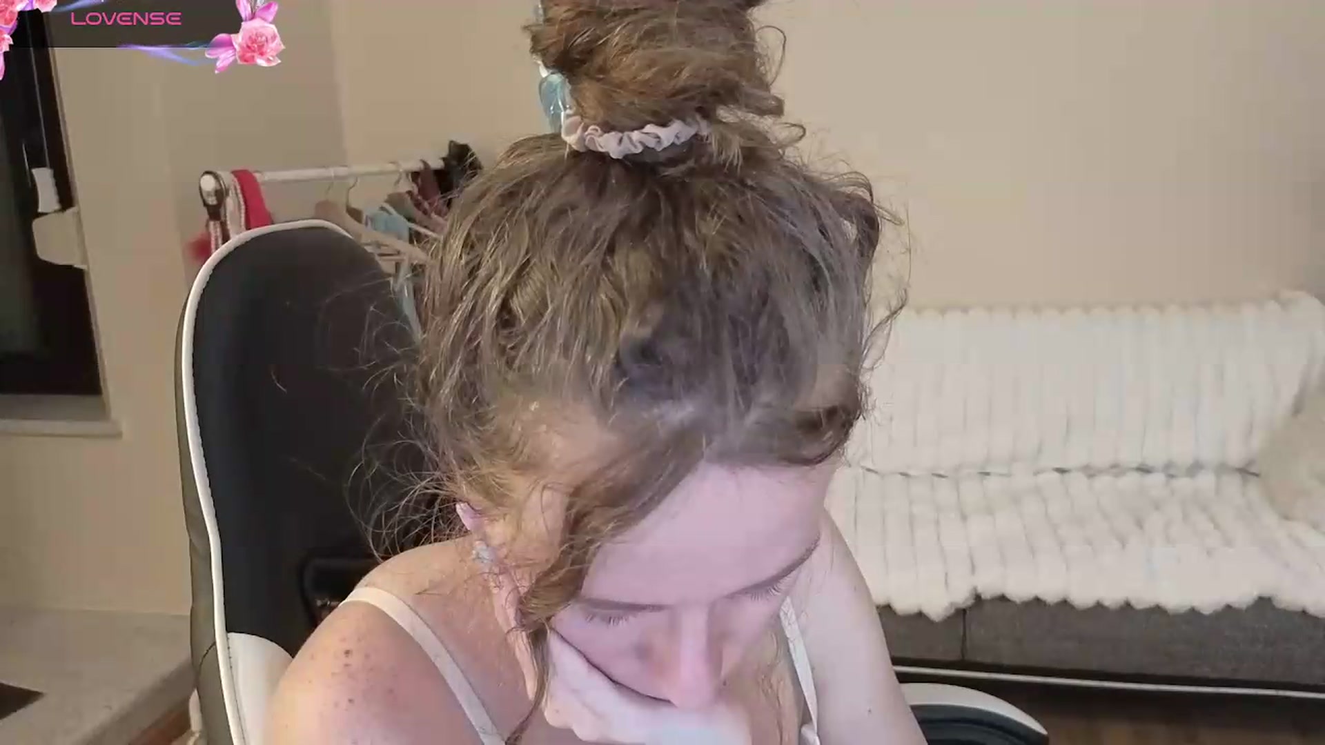 Gallery image thumbnail from BlueFlowerr's myfreecams stream on, 08/27/2026, 23:02 image 18 of 20