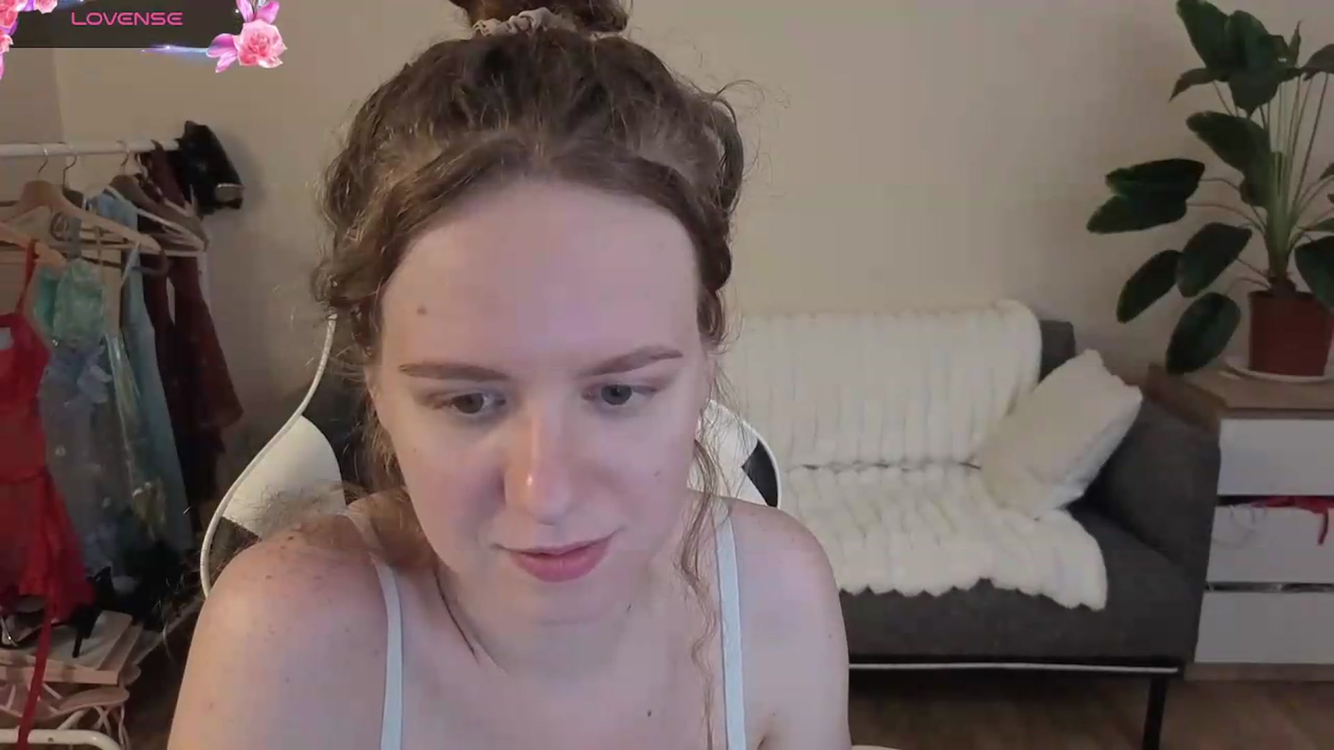 Gallery image thumbnail from BlueFlowerr's myfreecams stream on, 08/28/2026, 24:02 image 11 of 20