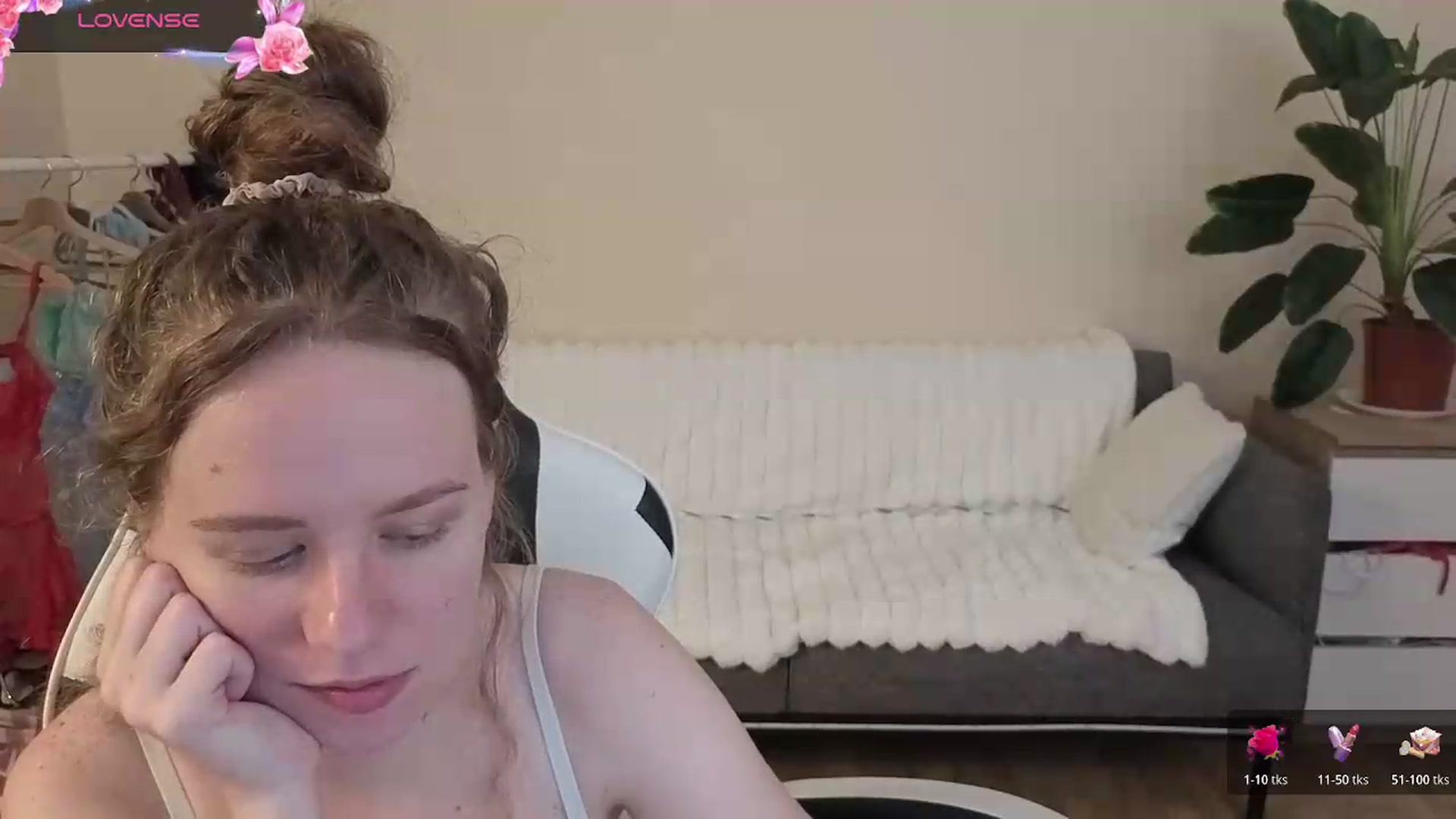 Gallery image thumbnail from BlueFlowerr's myfreecams stream on, 08/28/2026, 24:02 image 13 of 20