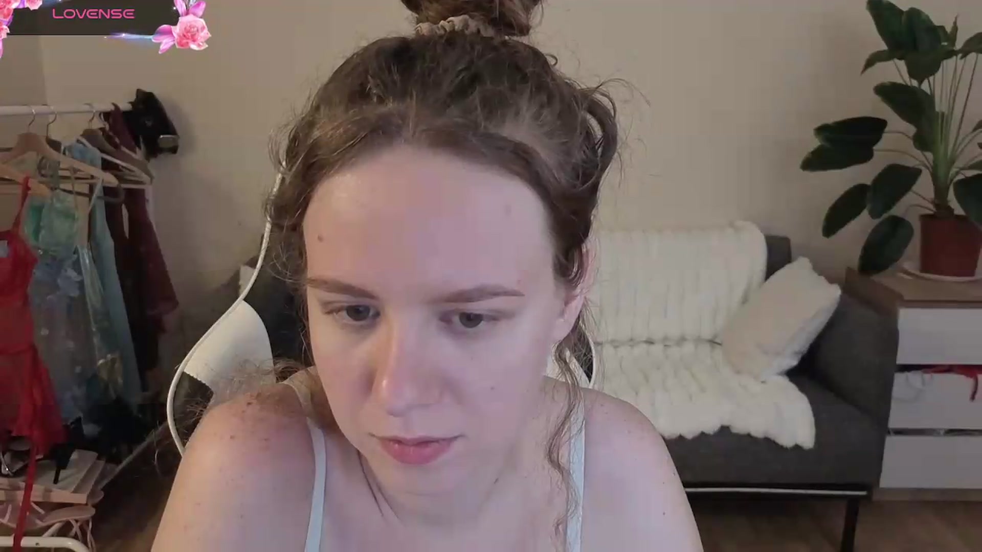 Gallery image thumbnail from BlueFlowerr's myfreecams stream on, 08/28/2026, 24:02 image 10 of 20