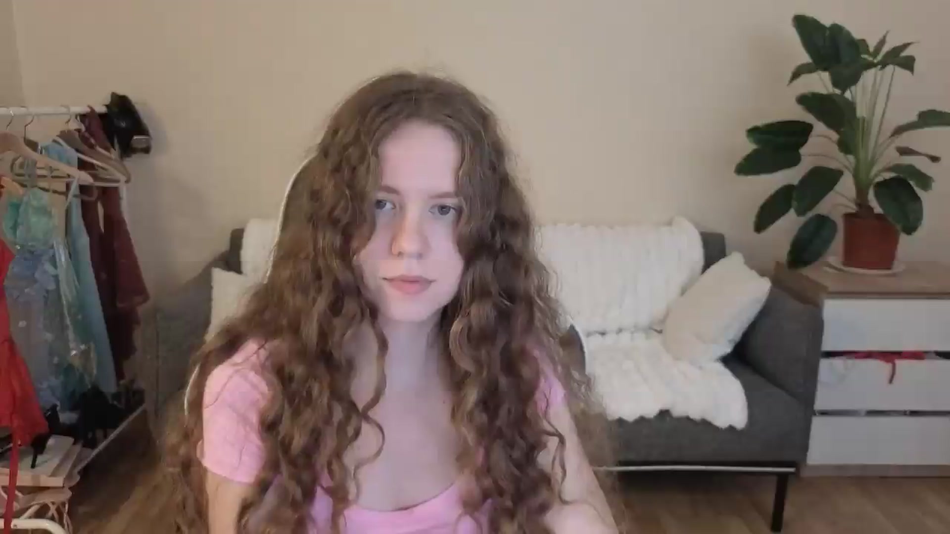 Gallery image thumbnail from BlueFlowerr's myfreecams stream on, 08/28/2026, 17:44 image 19 of 20