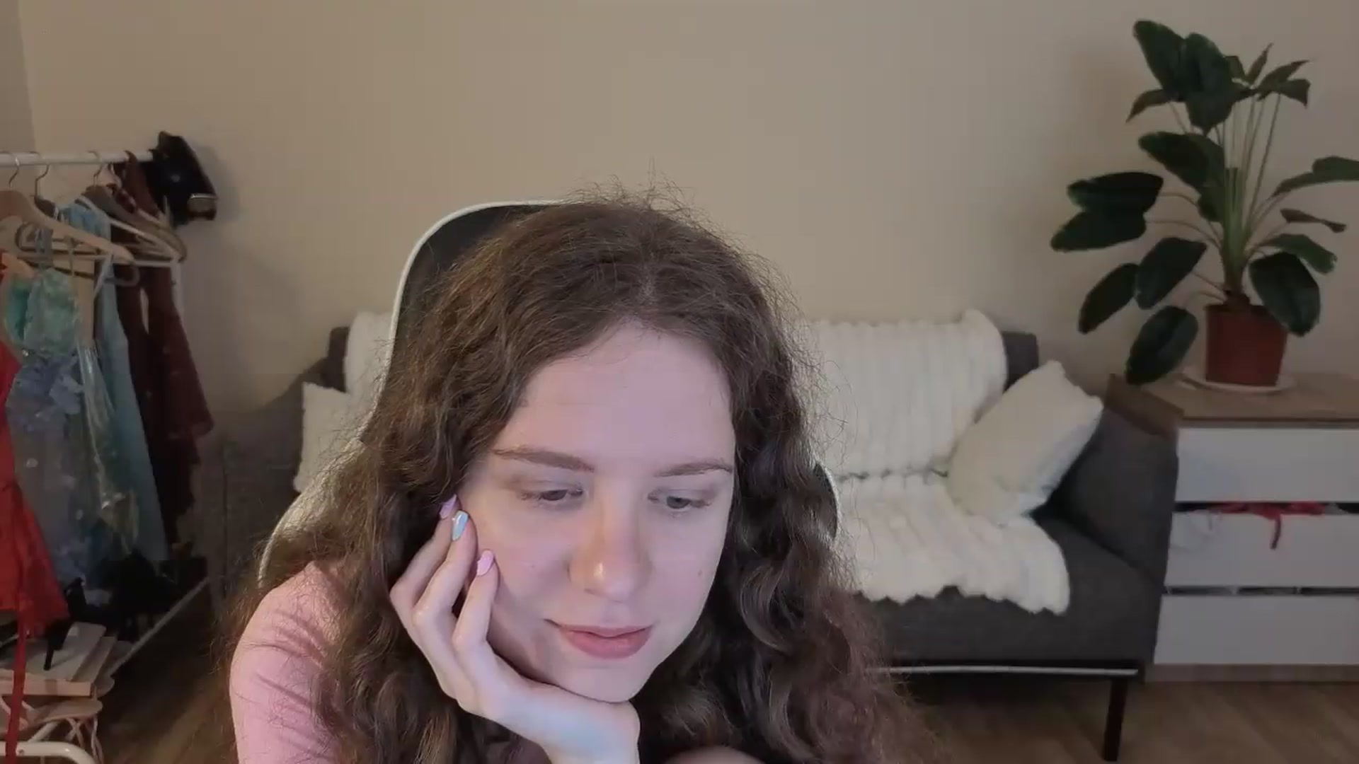 Gallery image thumbnail from BlueFlowerr's myfreecams stream on, 08/28/2026, 17:44 image 12 of 20