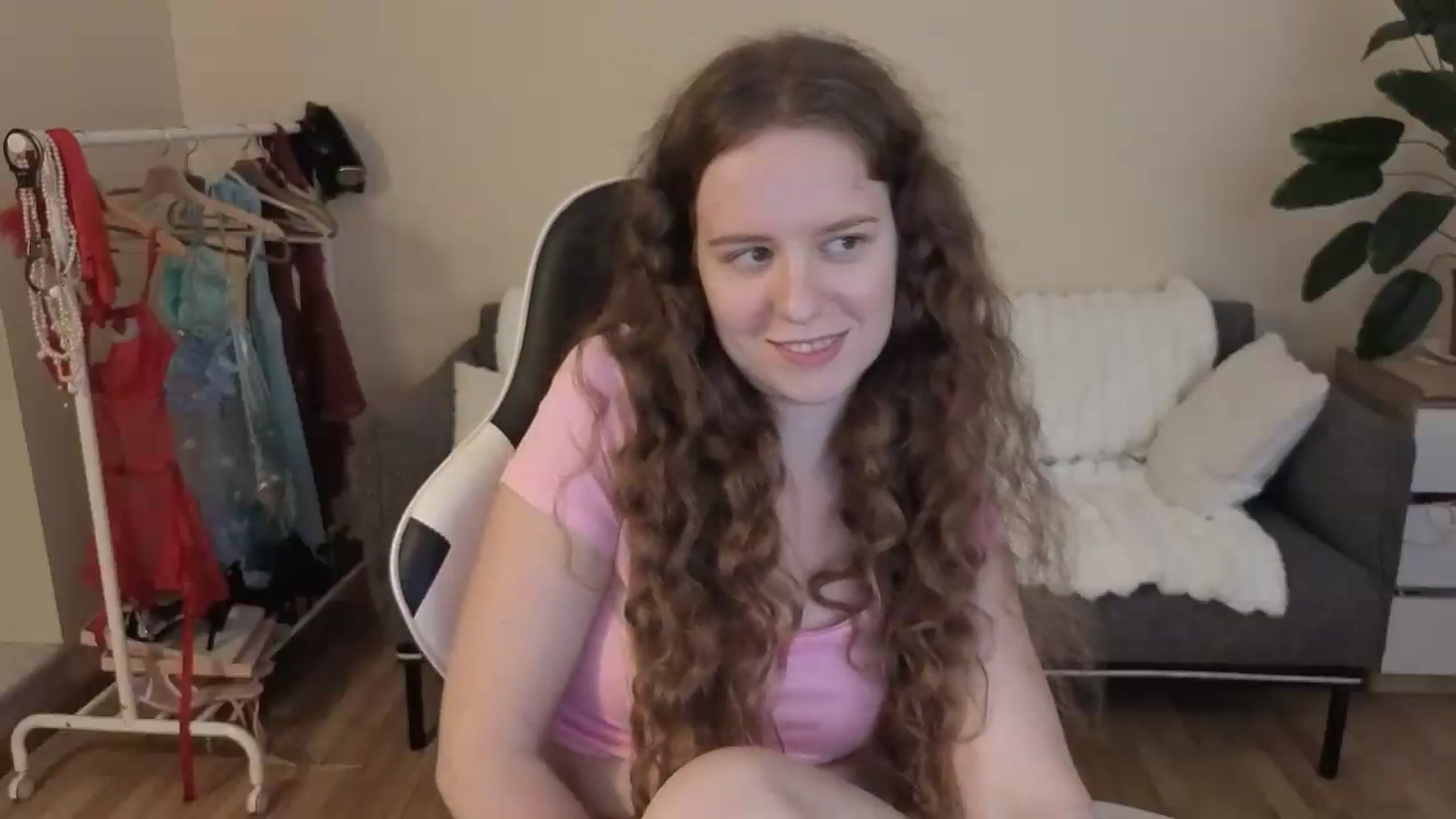 Gallery image thumbnail from BlueFlowerr's myfreecams stream on, 08/28/2026, 20:29 image 8 of 20