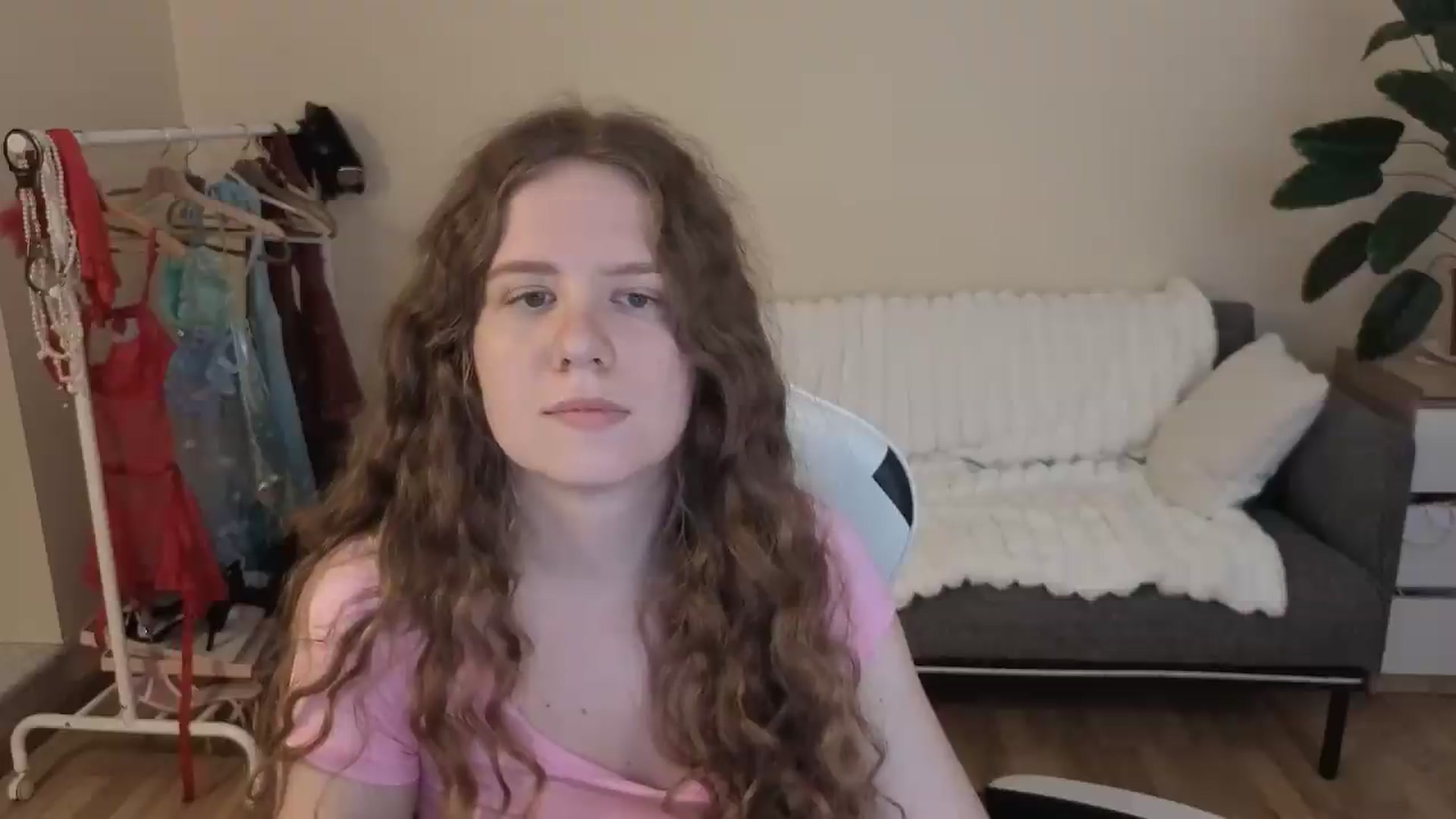 Gallery image thumbnail from BlueFlowerr's myfreecams stream on, 08/28/2026, 20:29 image 13 of 20
