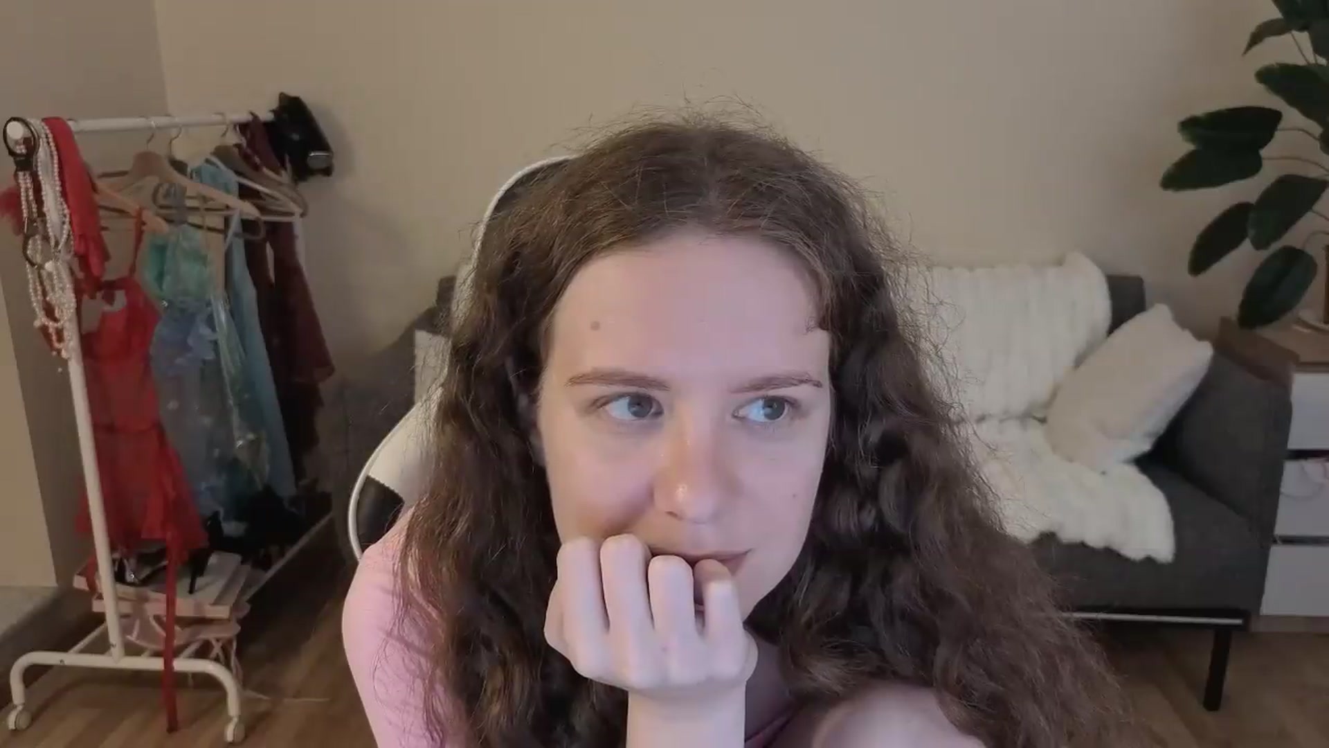 Gallery image thumbnail from BlueFlowerr's myfreecams stream on, 08/28/2026, 20:29 image 6 of 20
