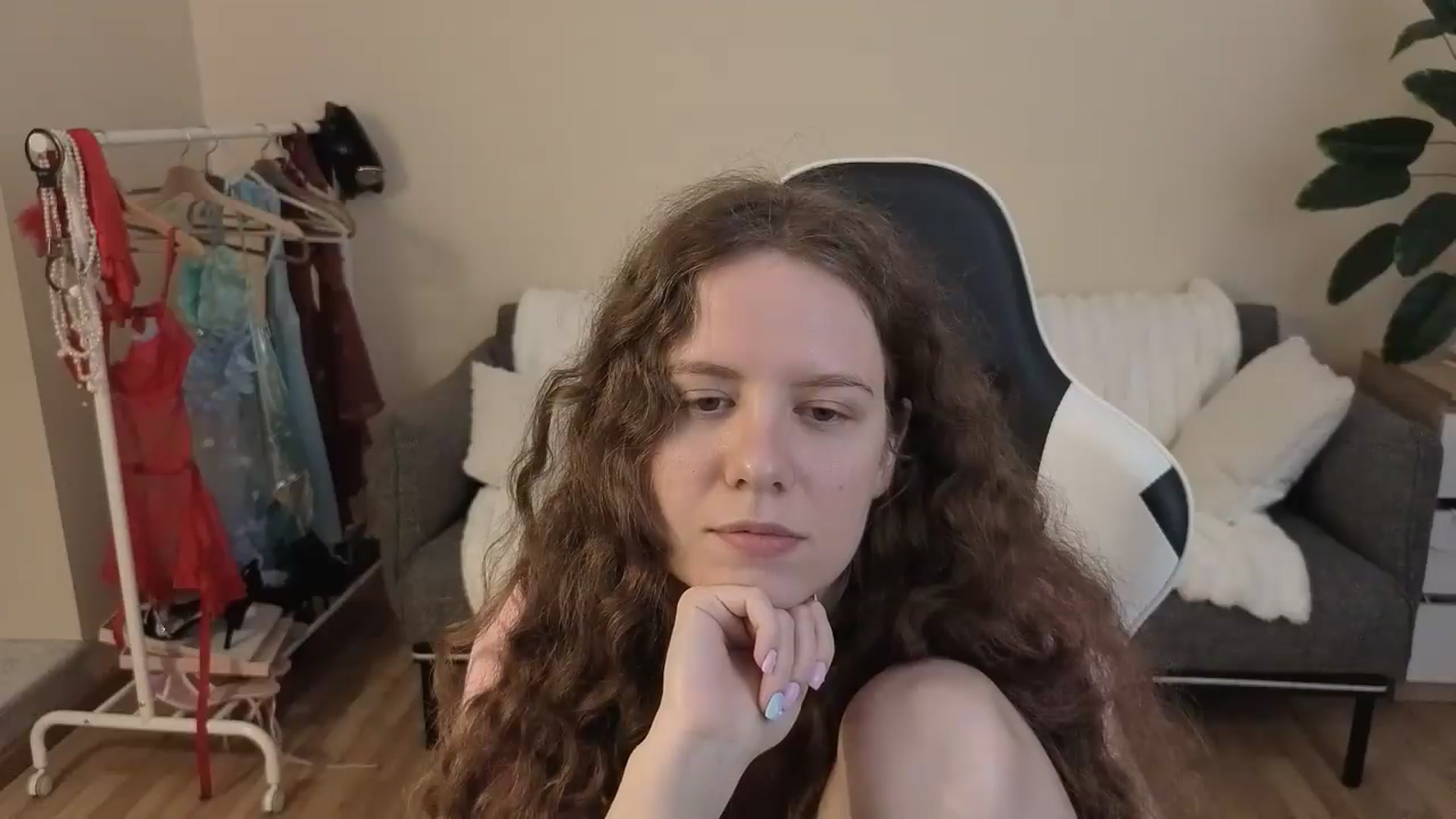 Gallery image thumbnail from BlueFlowerr's myfreecams stream on, 08/28/2026, 20:29 image 20 of 20