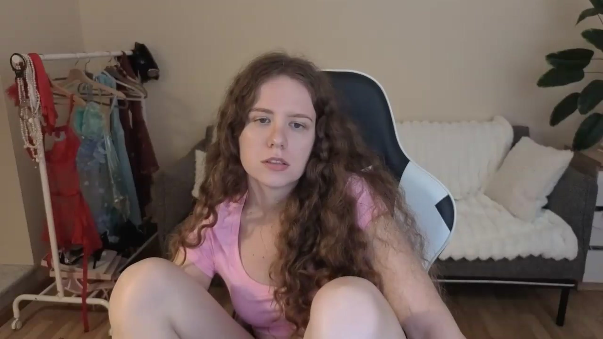 Gallery image thumbnail from BlueFlowerr's myfreecams stream on, 08/28/2026, 21:43 image 15 of 20