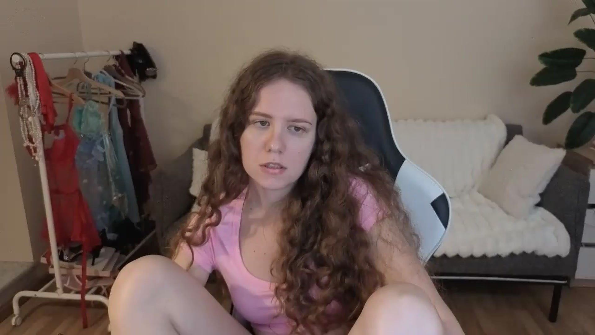 Gallery image thumbnail from BlueFlowerr's myfreecams stream on, 08/28/2026, 21:43 image 16 of 20