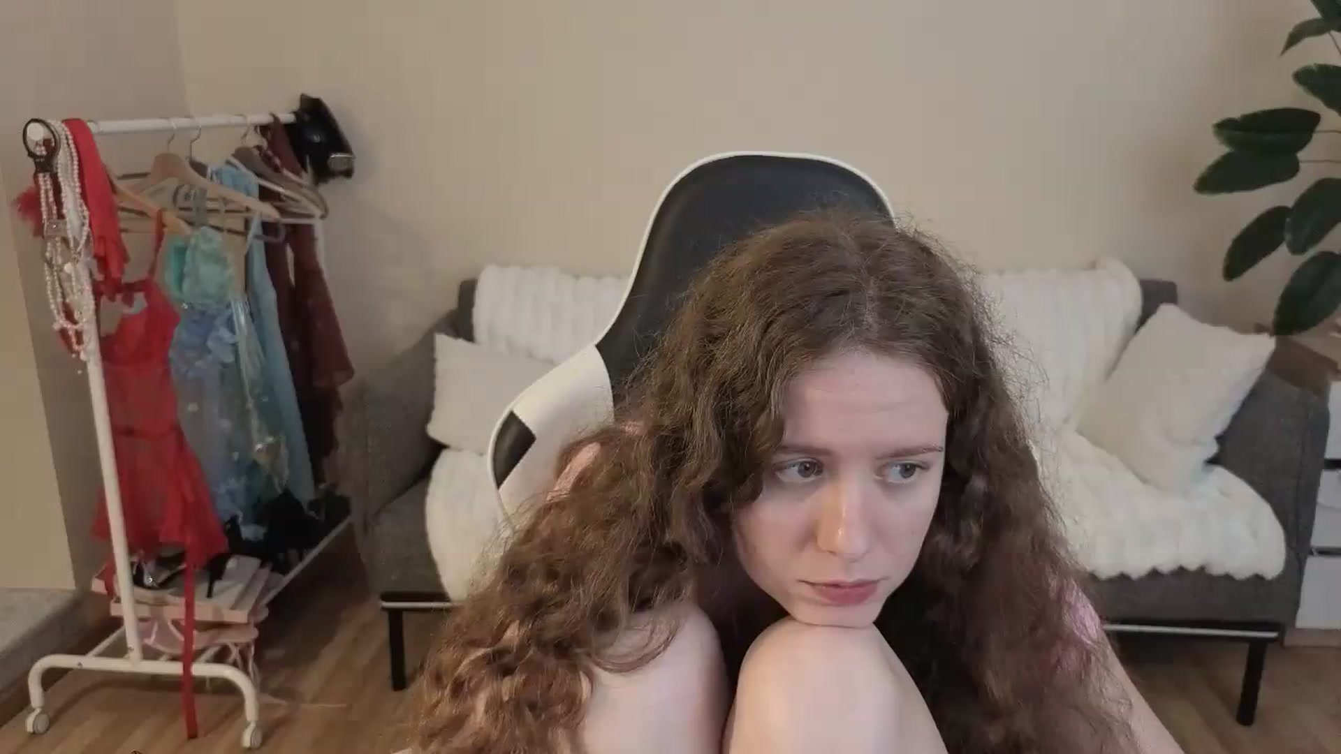 Gallery image thumbnail from BlueFlowerr's myfreecams stream on, 08/28/2026, 21:43 image 5 of 20