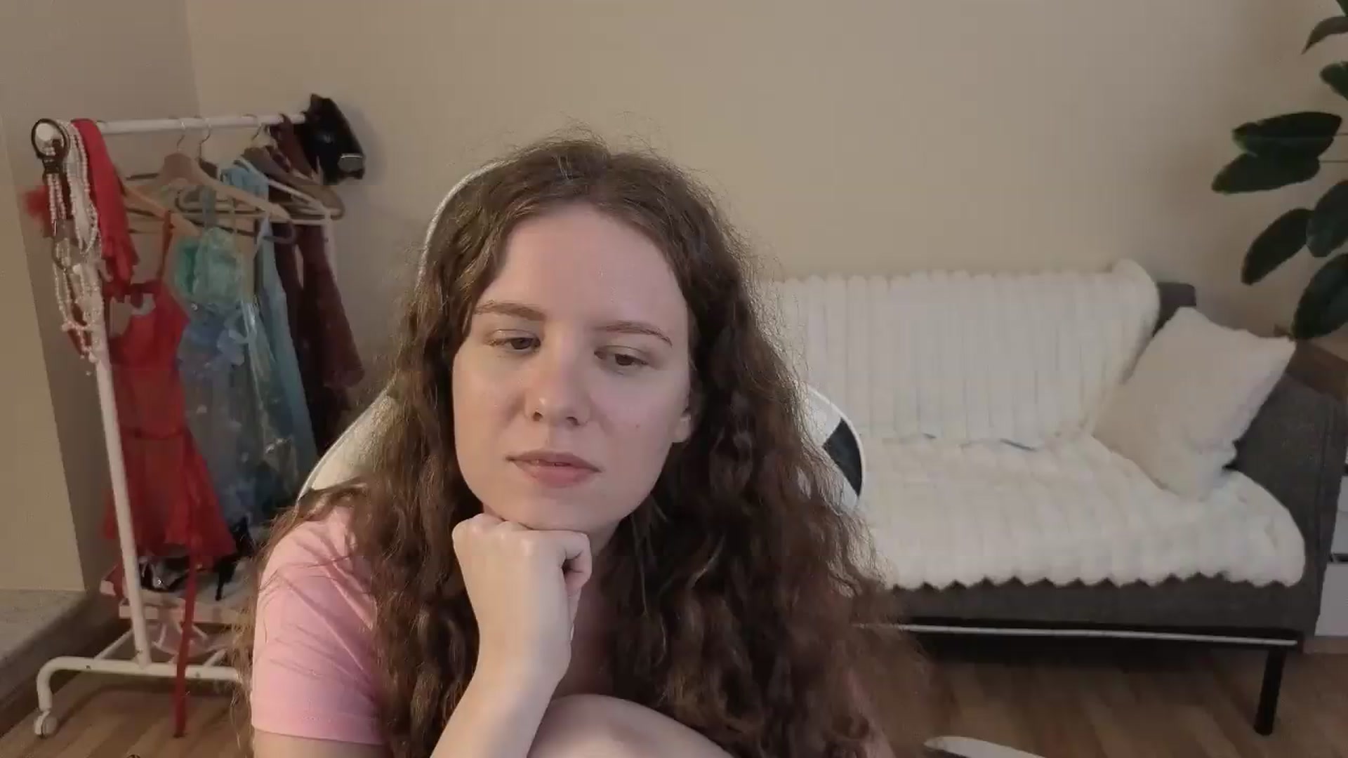 Gallery image thumbnail from BlueFlowerr's myfreecams stream on, 08/28/2026, 23:03 image 1 of 20