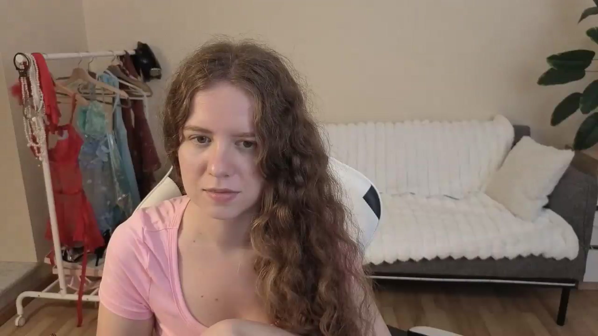 Gallery image thumbnail from BlueFlowerr's myfreecams stream on, 08/28/2026, 23:03 image 3 of 20