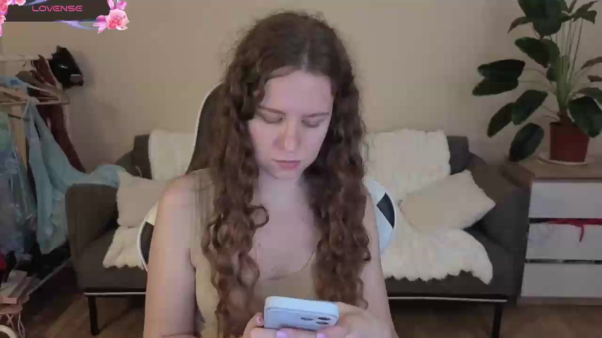 Gallery image thumbnail from BlueFlowerr's myfreecams stream on, 08/29/2026, 17:48 image 1 of 20