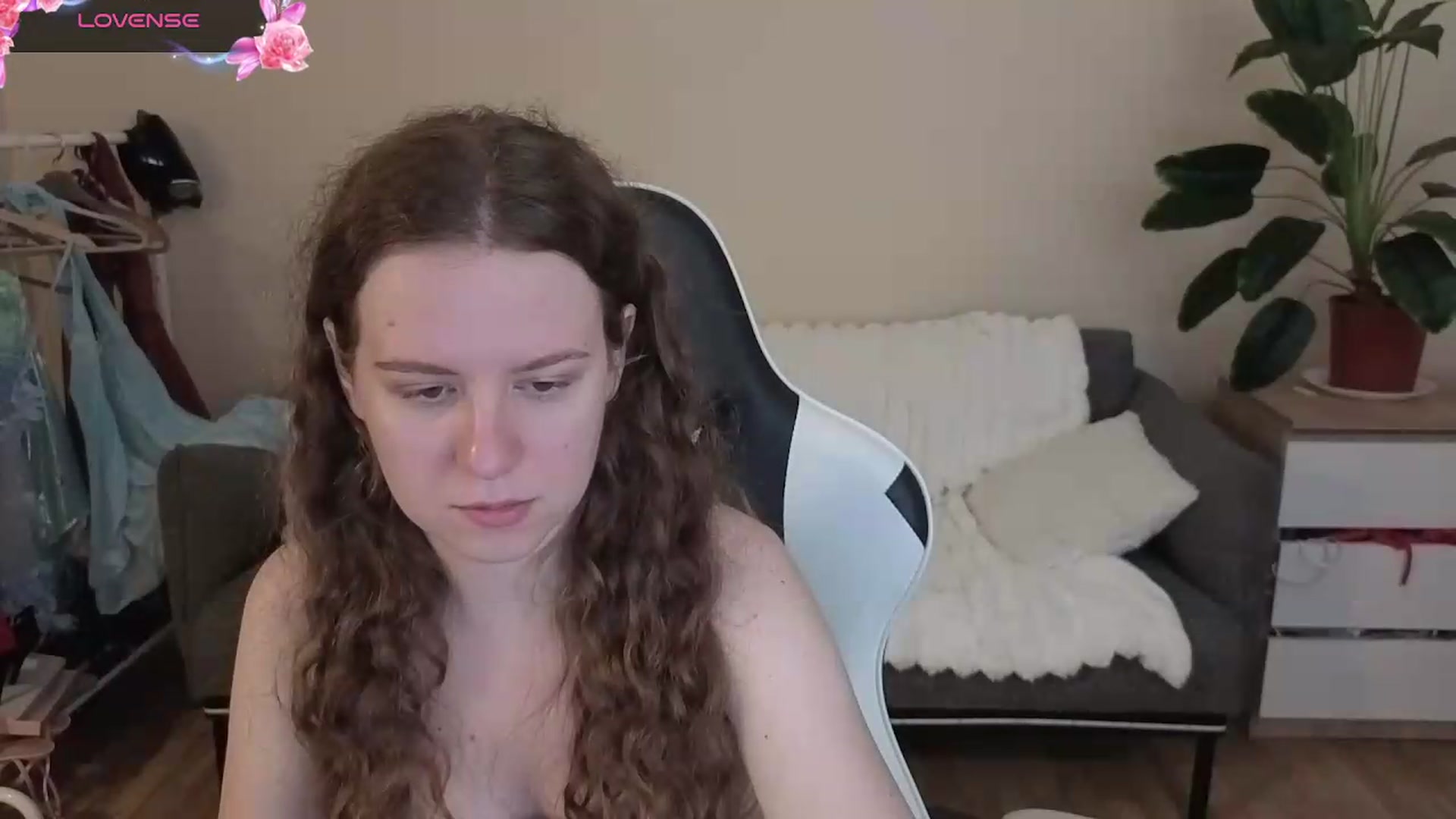Gallery image thumbnail from BlueFlowerr's myfreecams stream on, 08/29/2026, 17:48 image 6 of 20