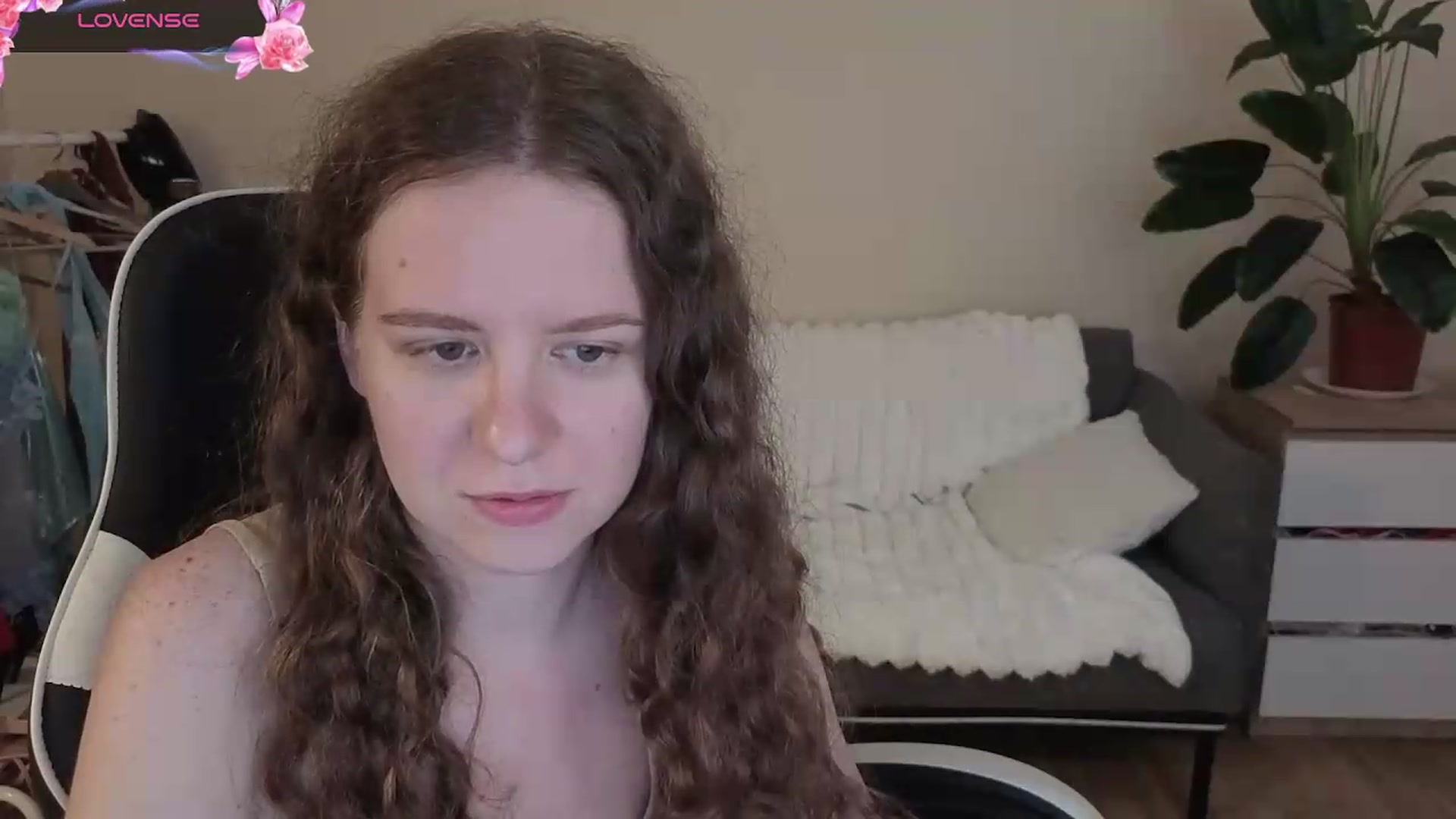 Gallery image thumbnail from BlueFlowerr's myfreecams stream on, 08/29/2026, 18:26 image 8 of 20