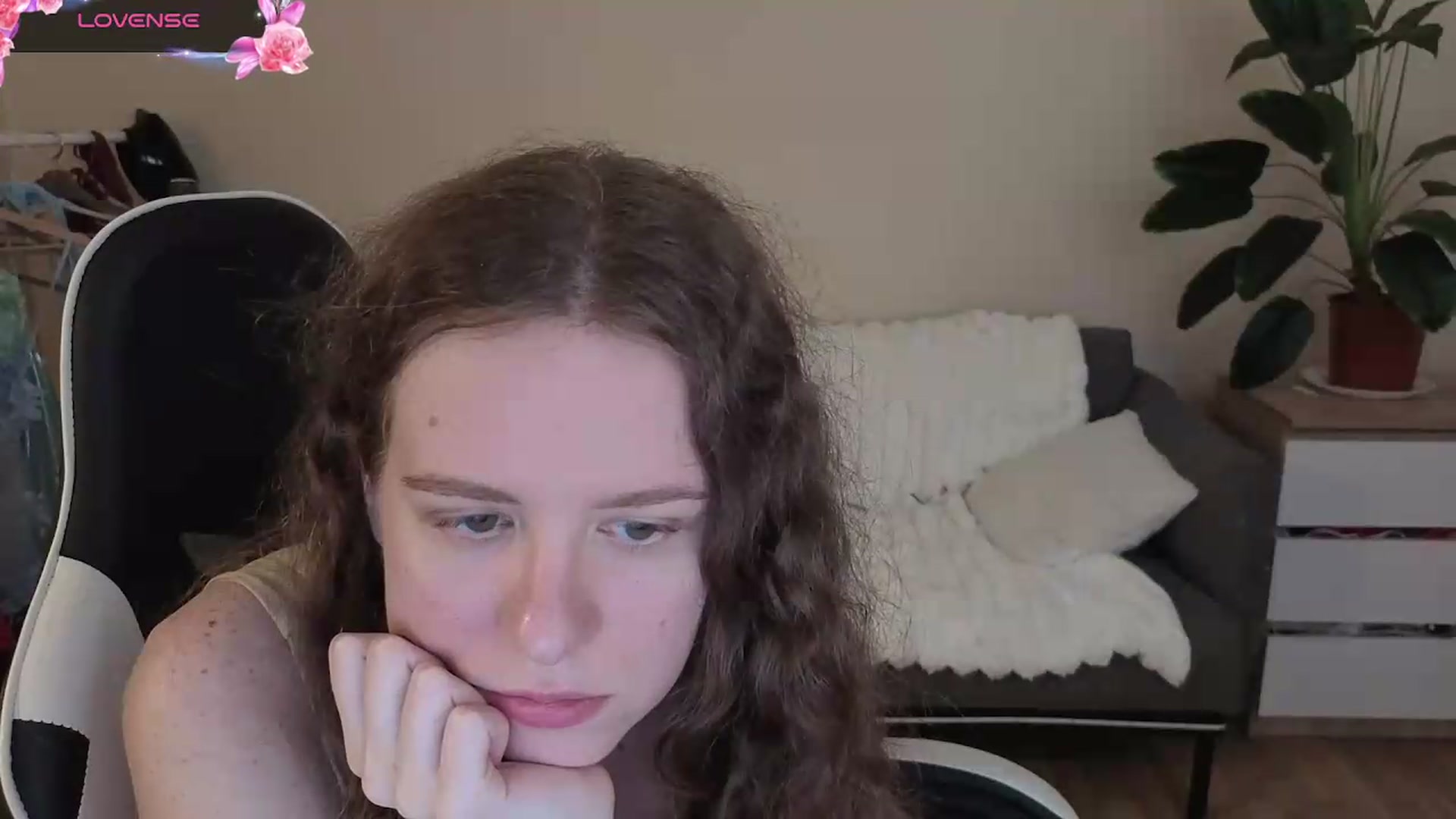 Gallery image thumbnail from BlueFlowerr's myfreecams stream on, 08/29/2026, 18:26 image 7 of 20