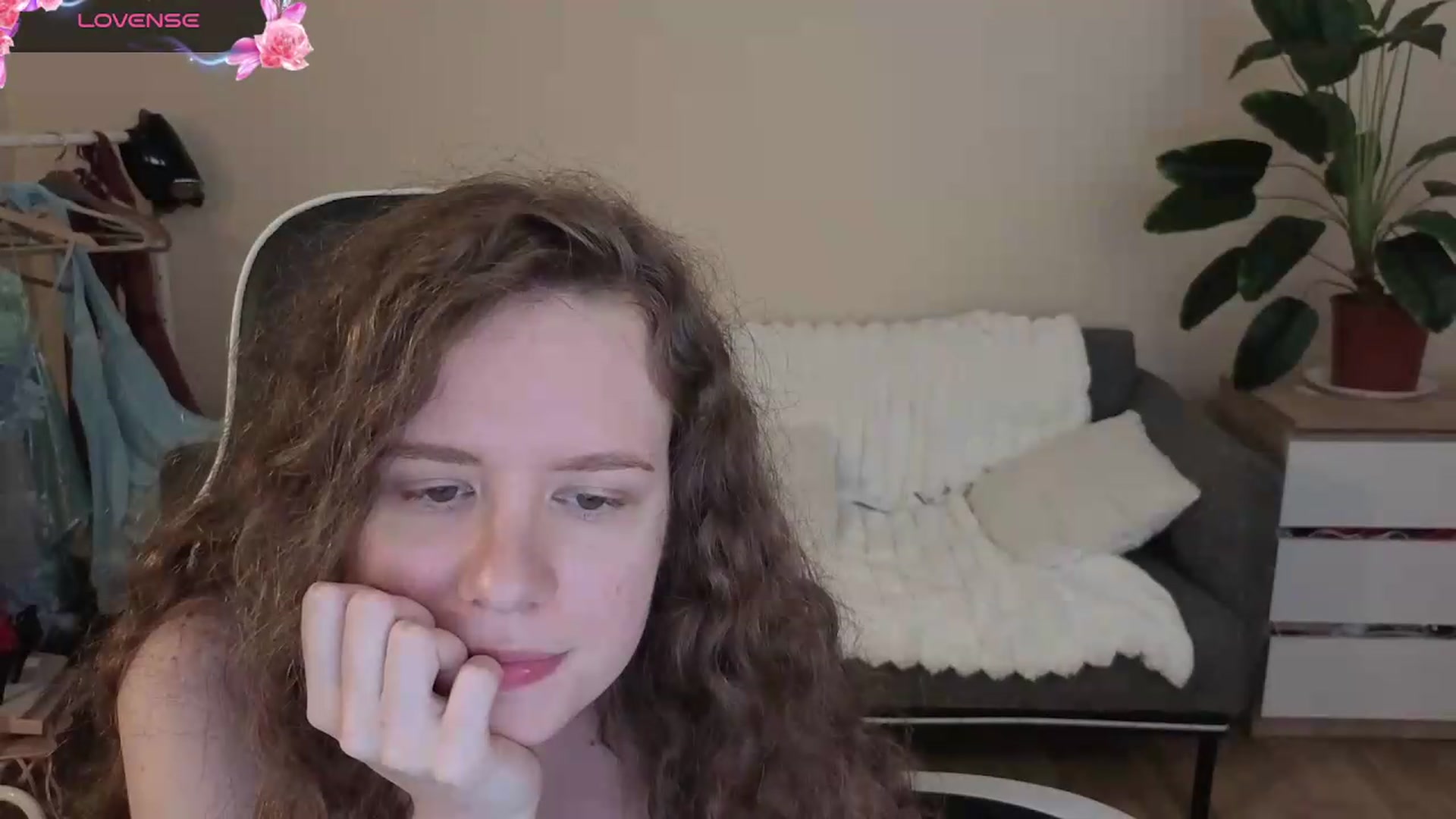 Gallery image thumbnail from BlueFlowerr's myfreecams stream on, 08/29/2026, 19:55 image 18 of 20