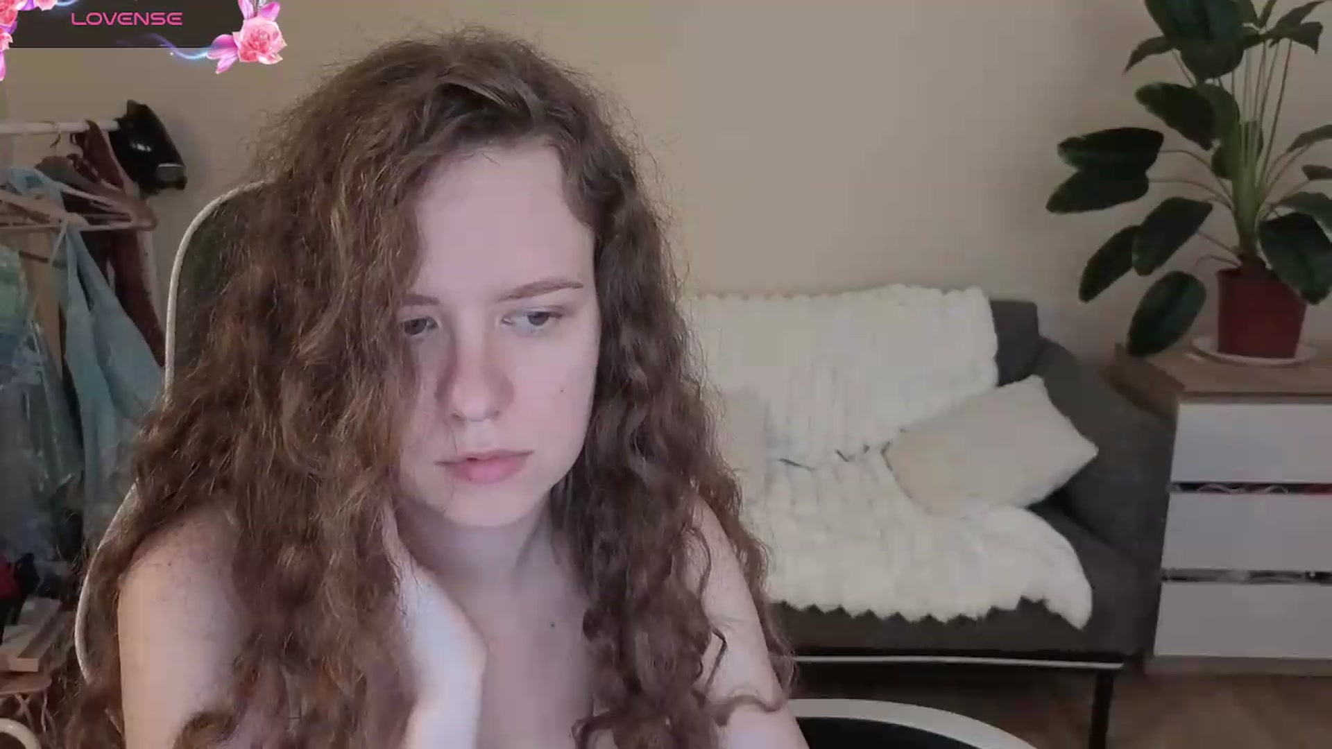 Gallery image thumbnail from BlueFlowerr's myfreecams stream on, 08/29/2026, 19:55 image 16 of 20