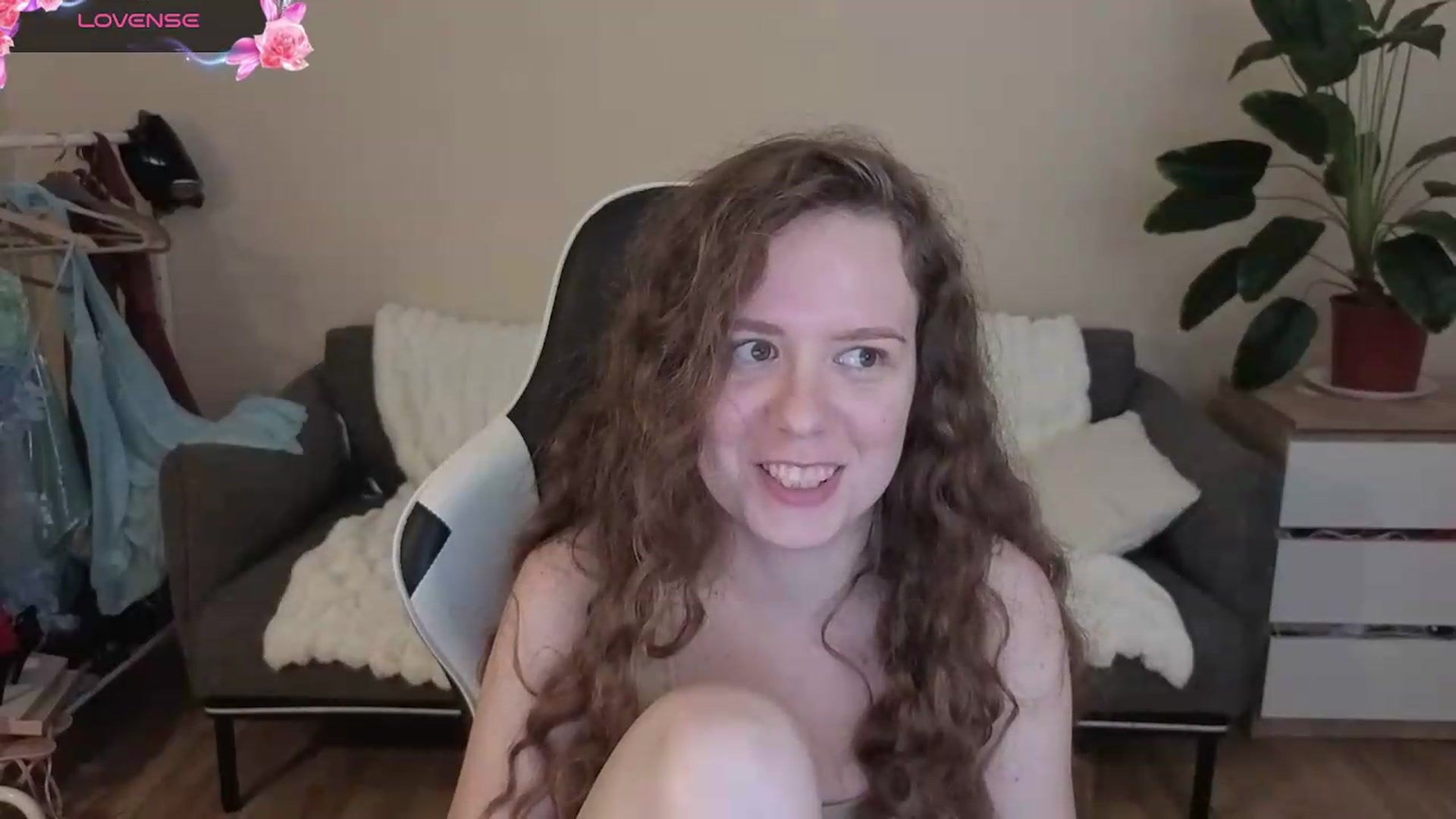 Gallery image thumbnail from BlueFlowerr's myfreecams stream on, 08/29/2026, 19:55 image 10 of 20