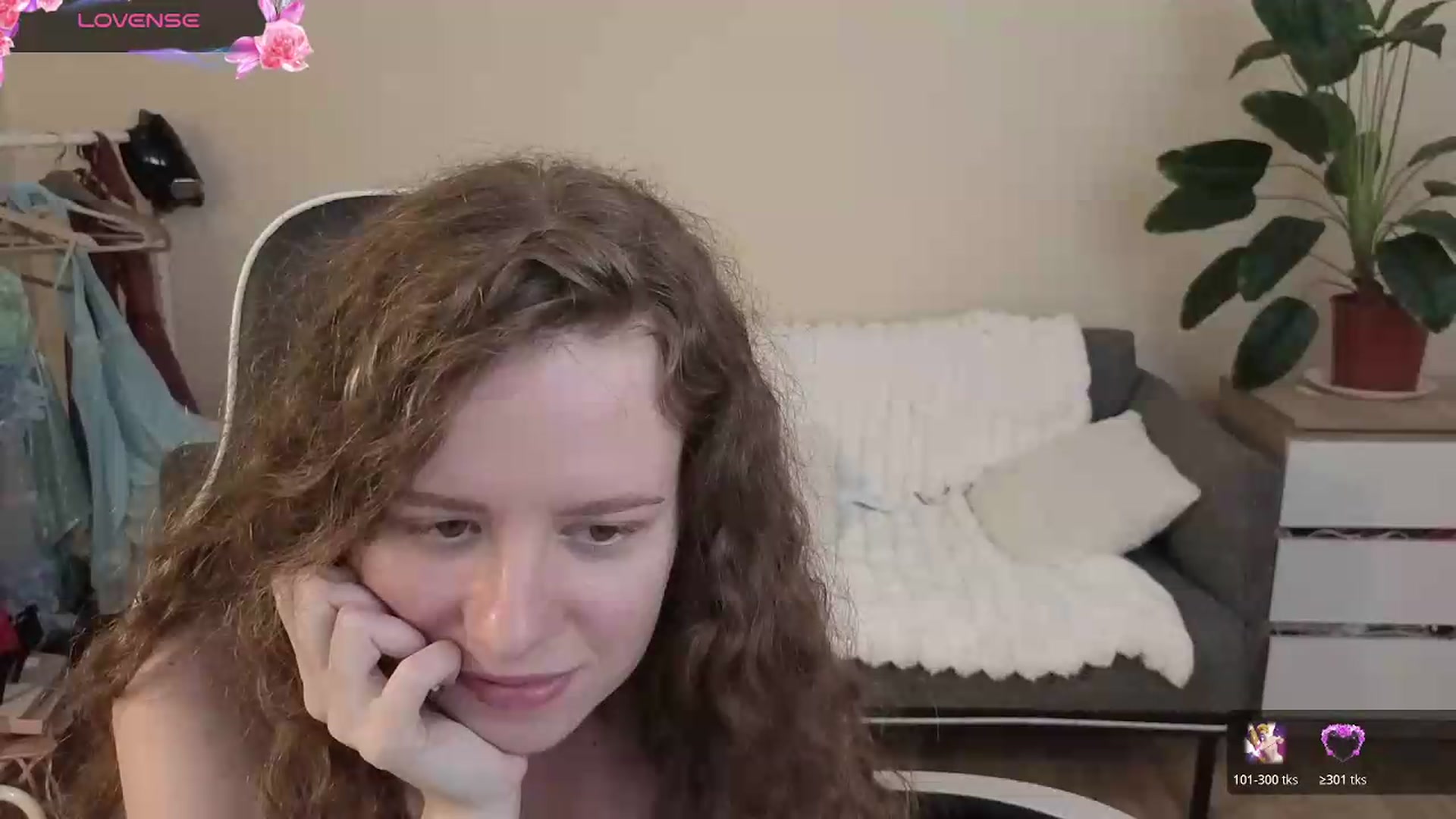Gallery image thumbnail from BlueFlowerr's myfreecams stream on, 08/29/2026, 19:55 image 19 of 20