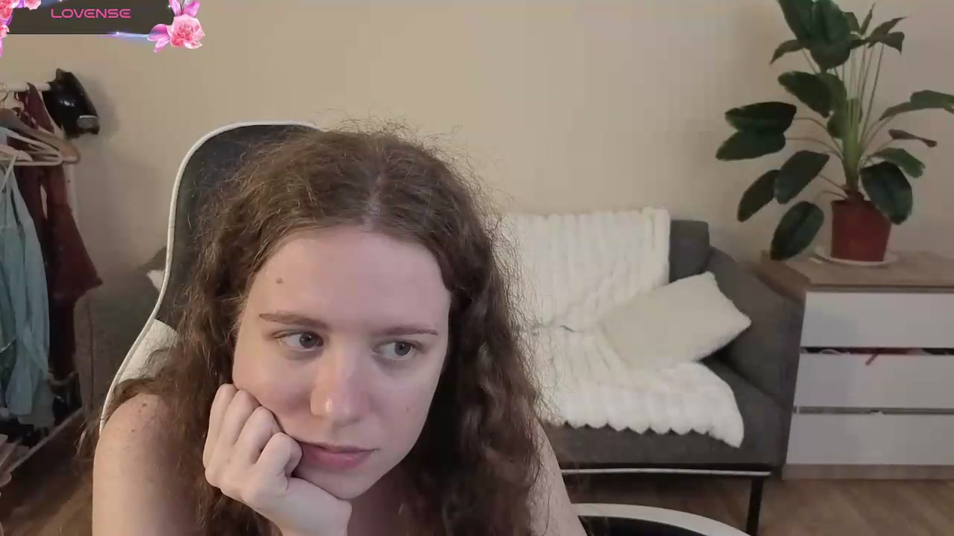 Gallery image thumbnail from BlueFlowerr's myfreecams stream on, 08/29/2026, 22:39 image 5 of 20