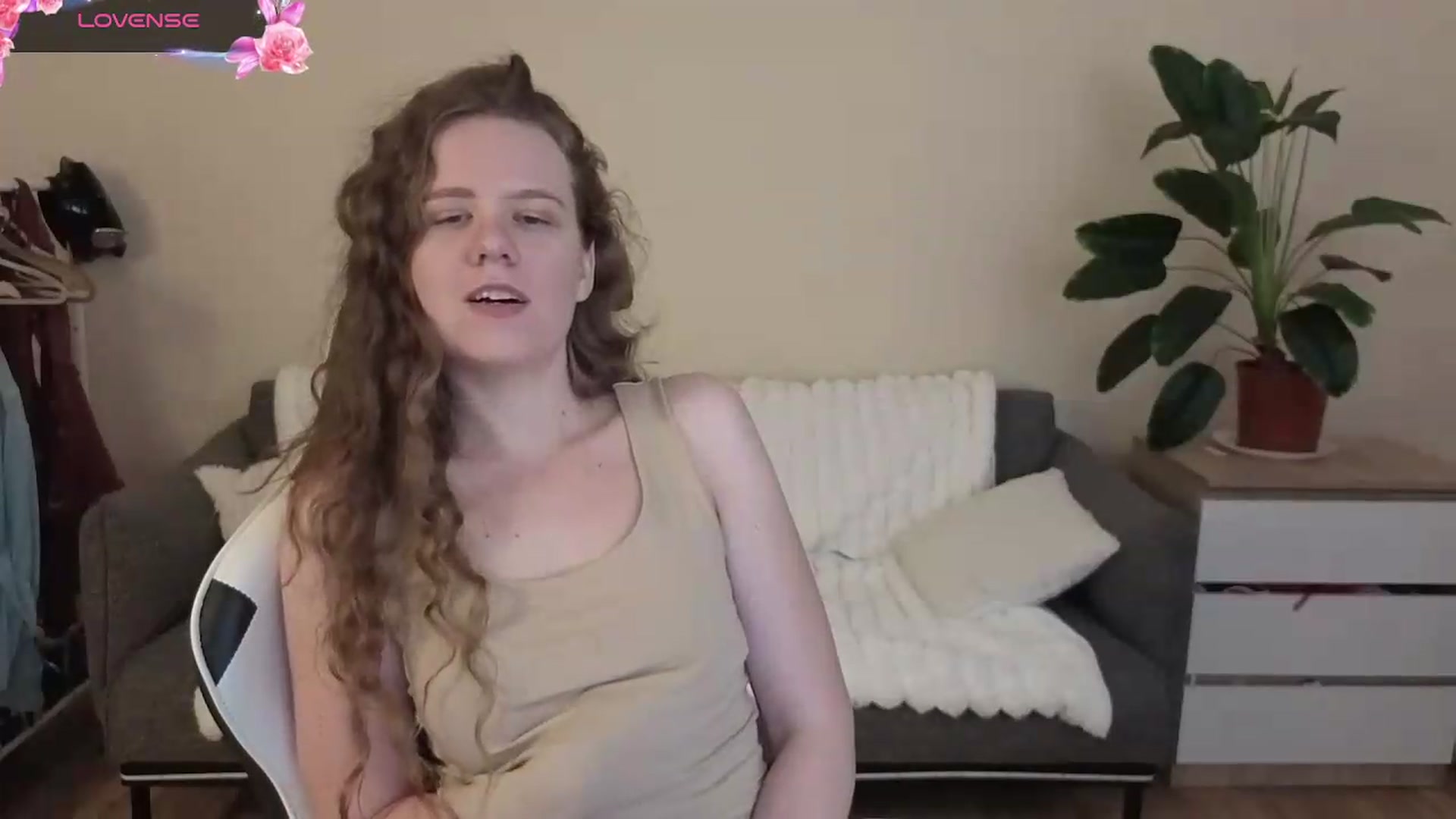 Gallery image thumbnail from BlueFlowerr's myfreecams stream on, 08/29/2026, 22:39 image 13 of 20