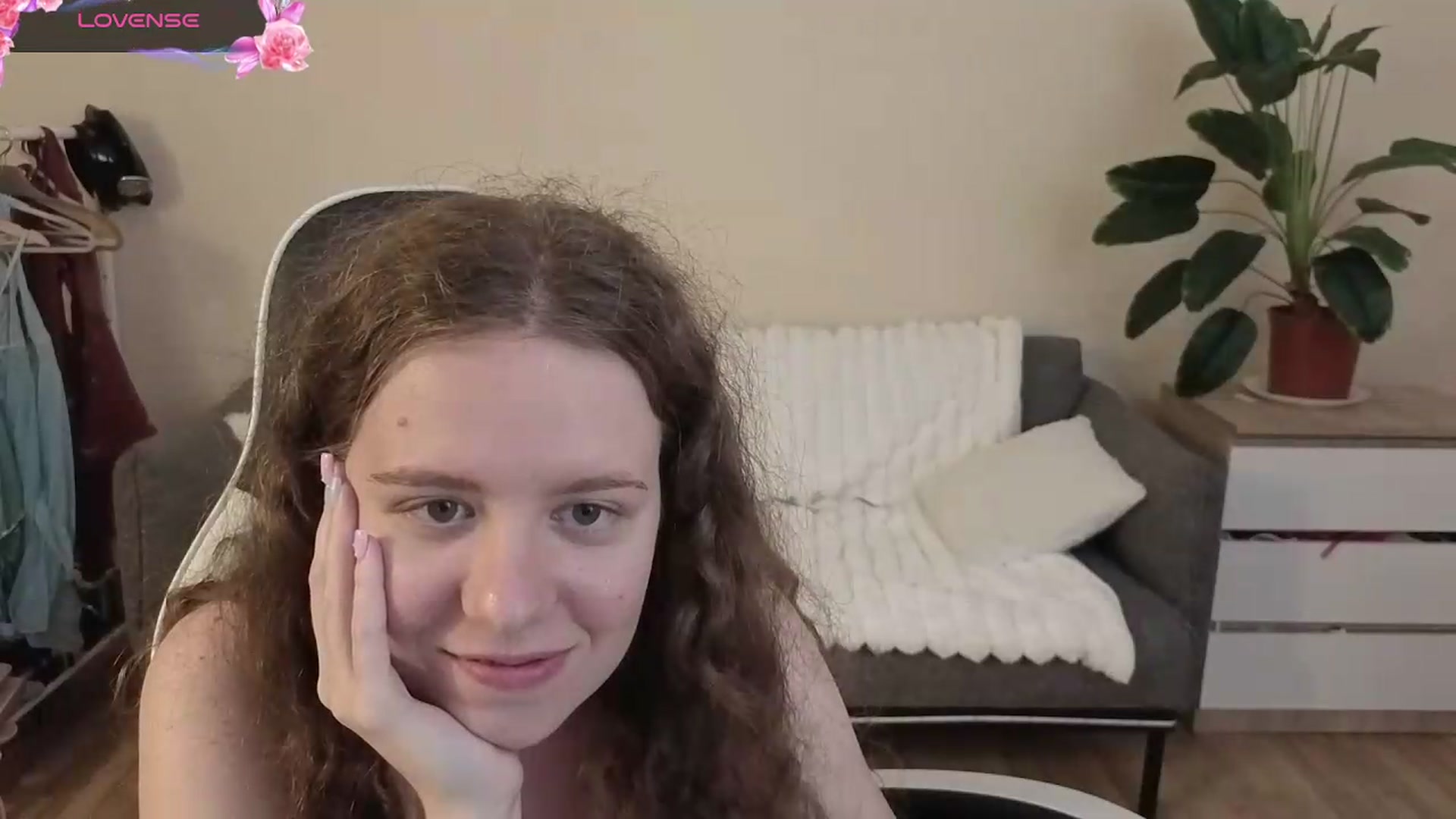 Gallery image thumbnail from BlueFlowerr's myfreecams stream on, 08/29/2026, 22:39 image 2 of 20