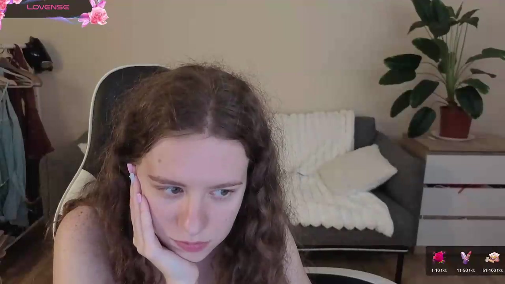 Gallery image thumbnail from BlueFlowerr's myfreecams stream on, 08/29/2026, 22:39 image 4 of 20