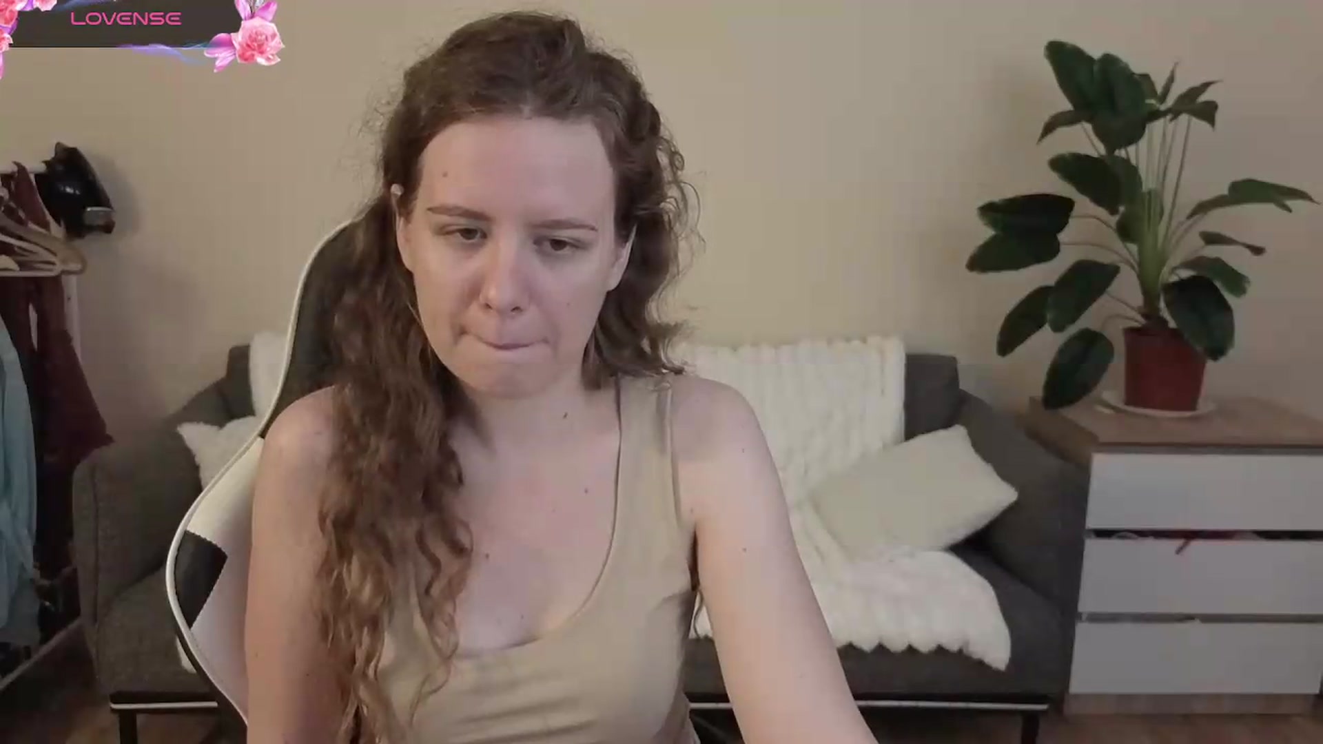 Gallery image thumbnail from BlueFlowerr's myfreecams stream on, 08/29/2026, 22:39 image 14 of 20