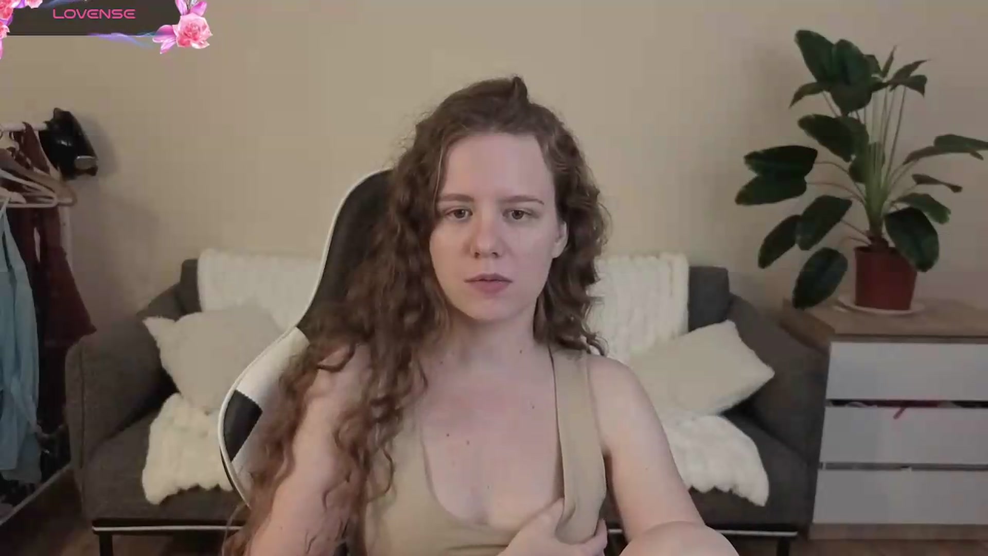 Gallery image thumbnail from BlueFlowerr's myfreecams stream on, 08/29/2026, 22:39 image 16 of 20