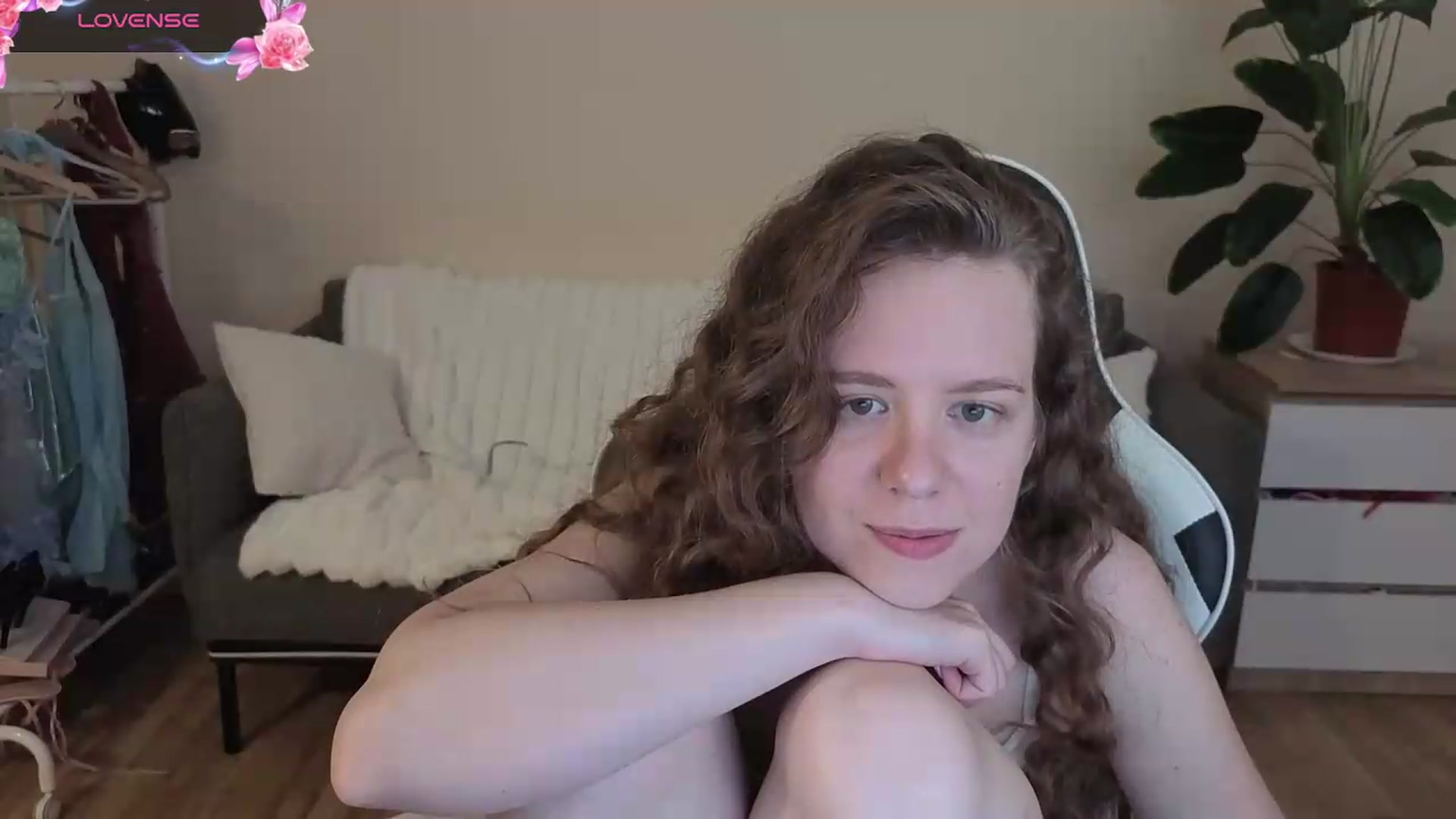 Gallery image thumbnail from BlueFlowerr's myfreecams stream on, 08/30/2026, 24:22 image 10 of 20