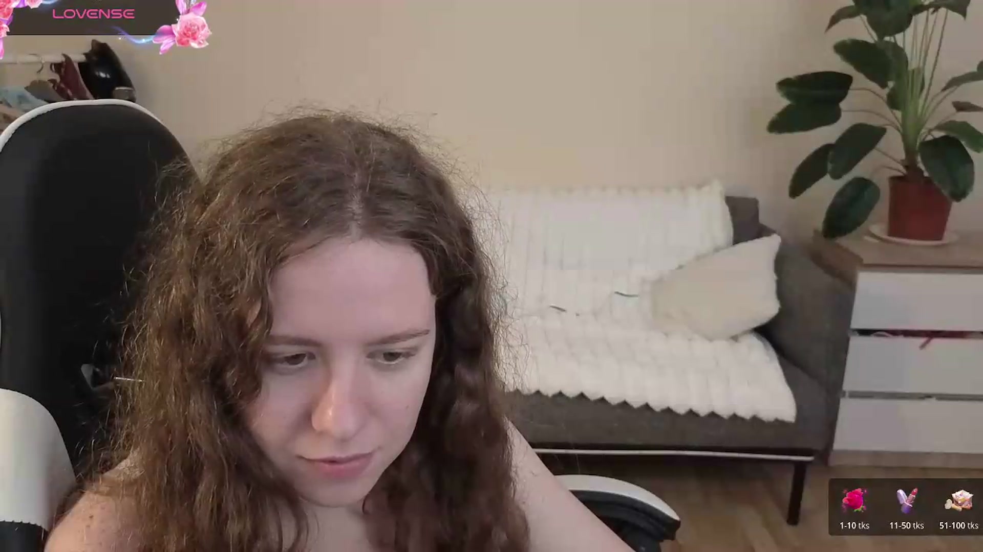 Gallery image thumbnail from BlueFlowerr's myfreecams stream on, 08/30/2026, 24:22 image 5 of 20