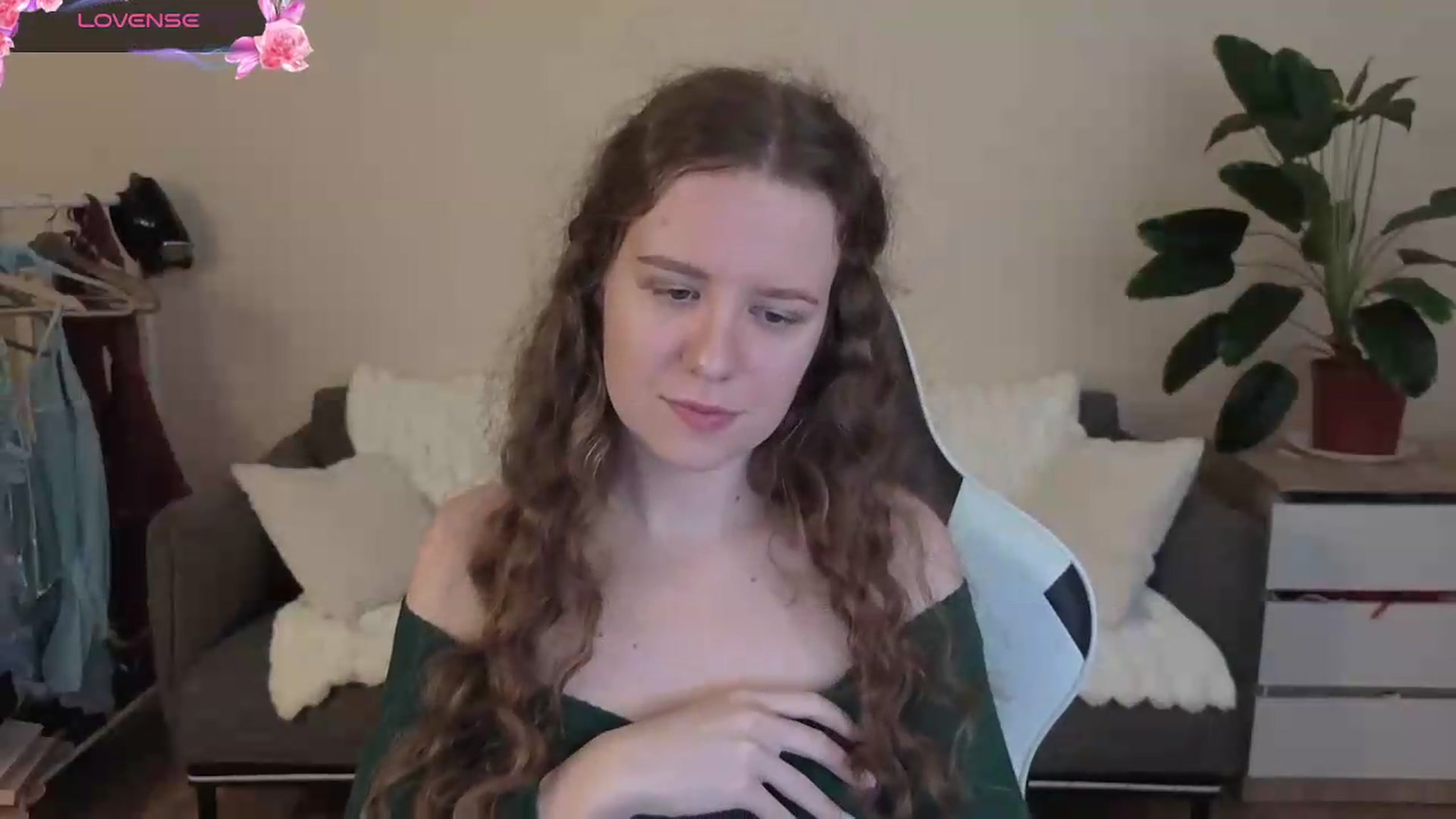 Gallery image thumbnail from BlueFlowerr's myfreecams stream on, 08/30/2026, 19:21 image 14 of 20