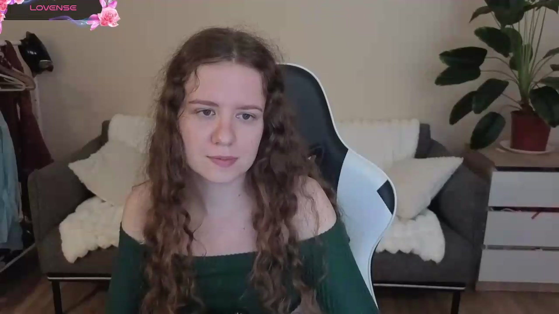 Gallery image thumbnail from BlueFlowerr's myfreecams stream on, 08/30/2026, 20:36 image 9 of 20