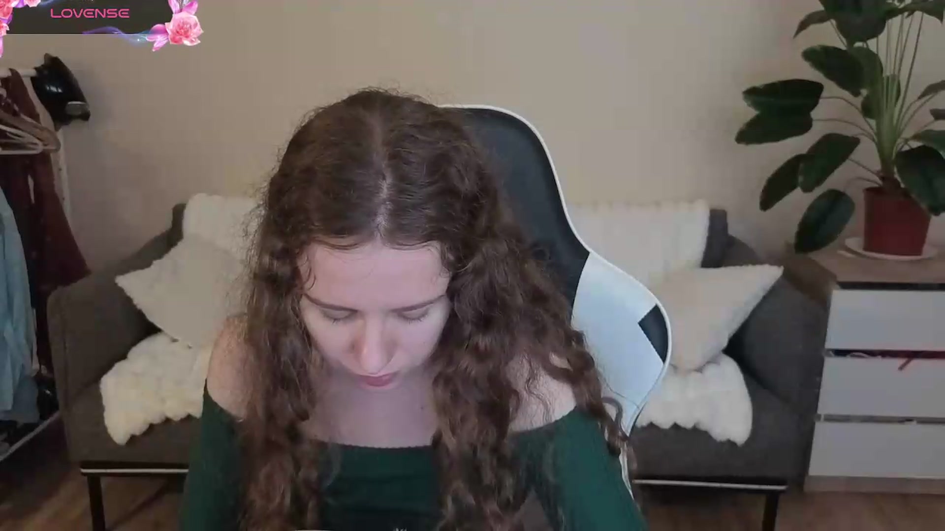 Gallery image thumbnail from BlueFlowerr's myfreecams stream on, 08/30/2026, 20:36 image 6 of 20