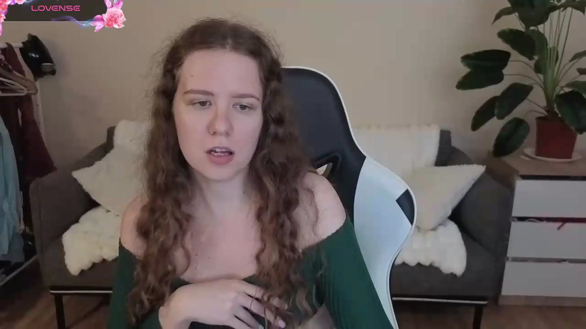 Gallery image thumbnail from BlueFlowerr's myfreecams stream on, 08/30/2026, 20:36 image 17 of 20