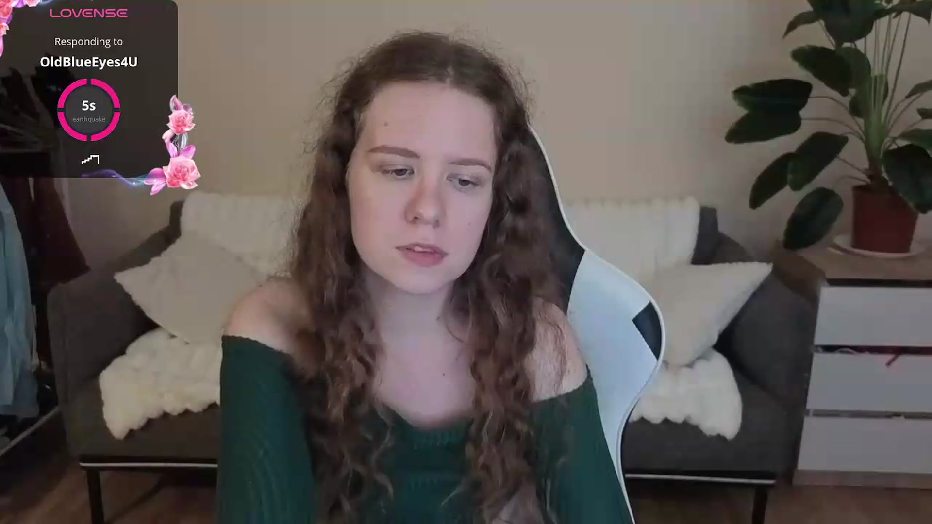 Gallery image thumbnail from BlueFlowerr's myfreecams stream on, 08/30/2026, 20:36 image 15 of 20