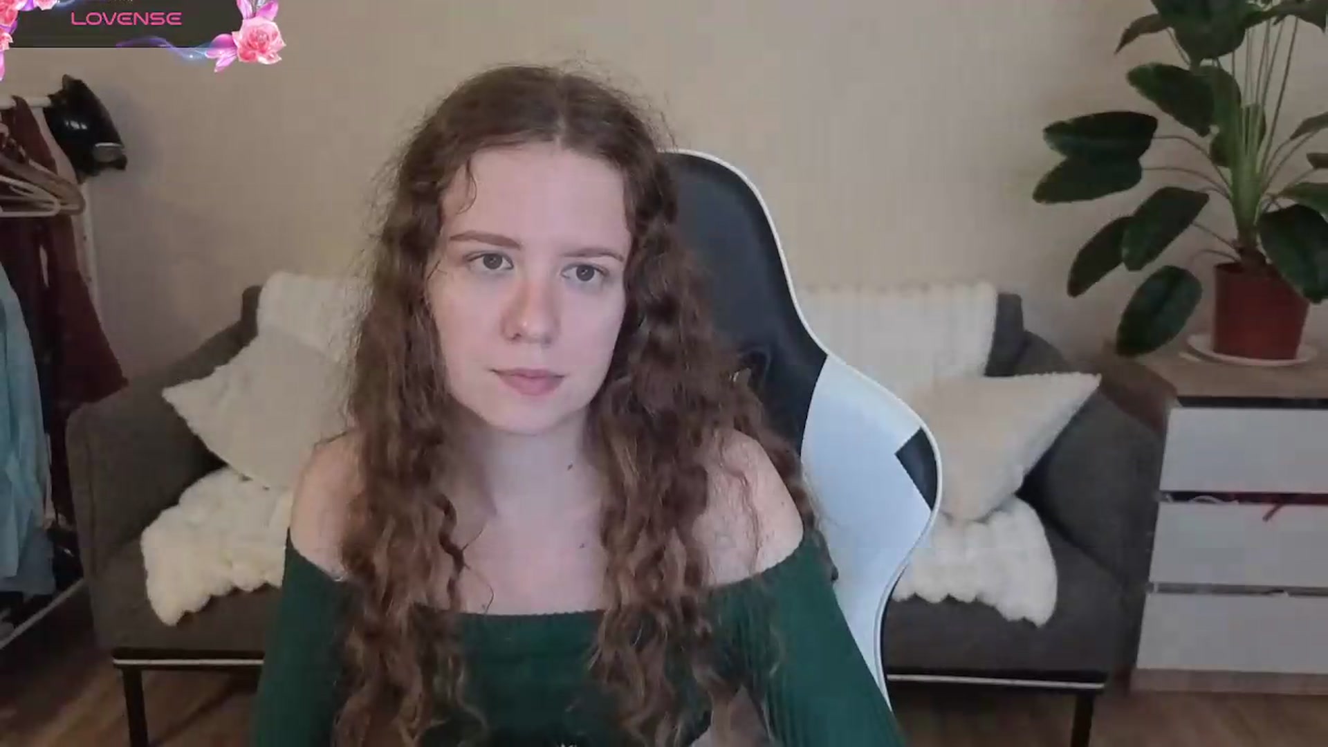 Gallery image thumbnail from BlueFlowerr's myfreecams stream on, 08/30/2026, 20:36 image 8 of 20