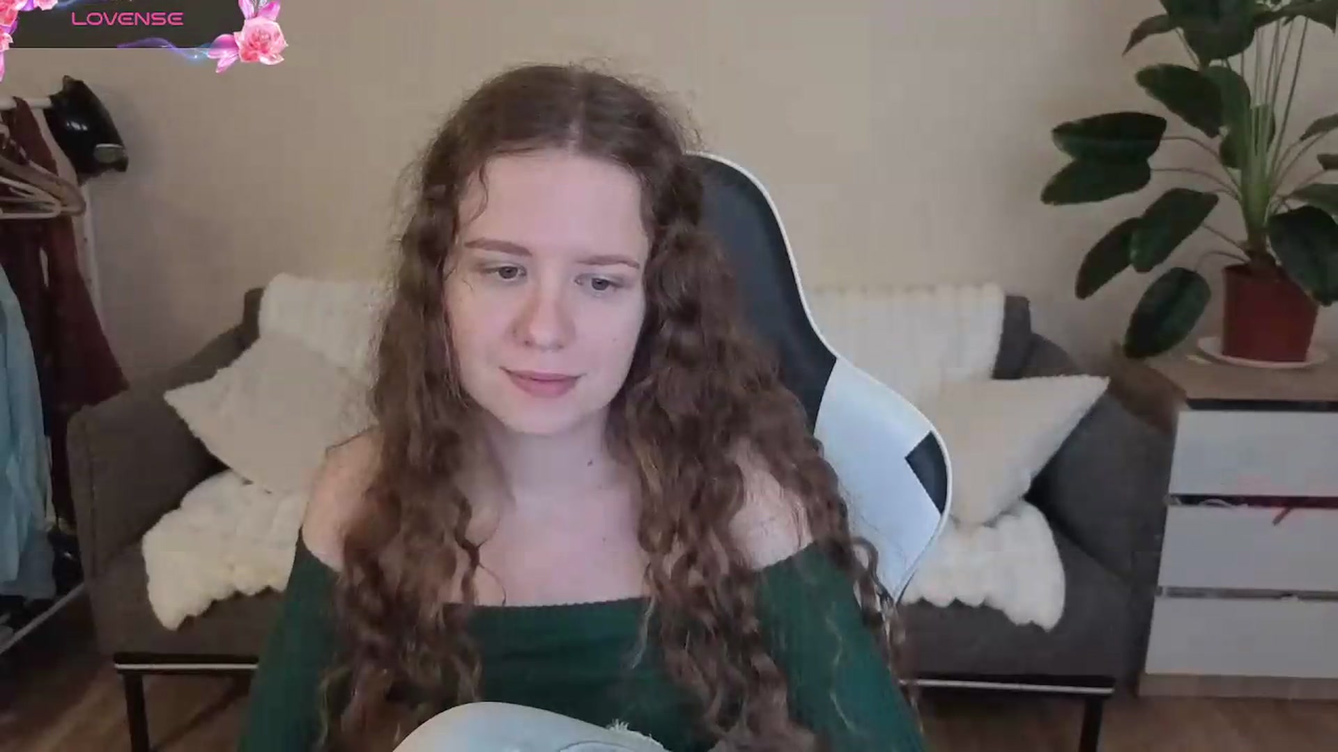 Gallery image thumbnail from BlueFlowerr's myfreecams stream on, 08/30/2026, 20:36 image 5 of 20